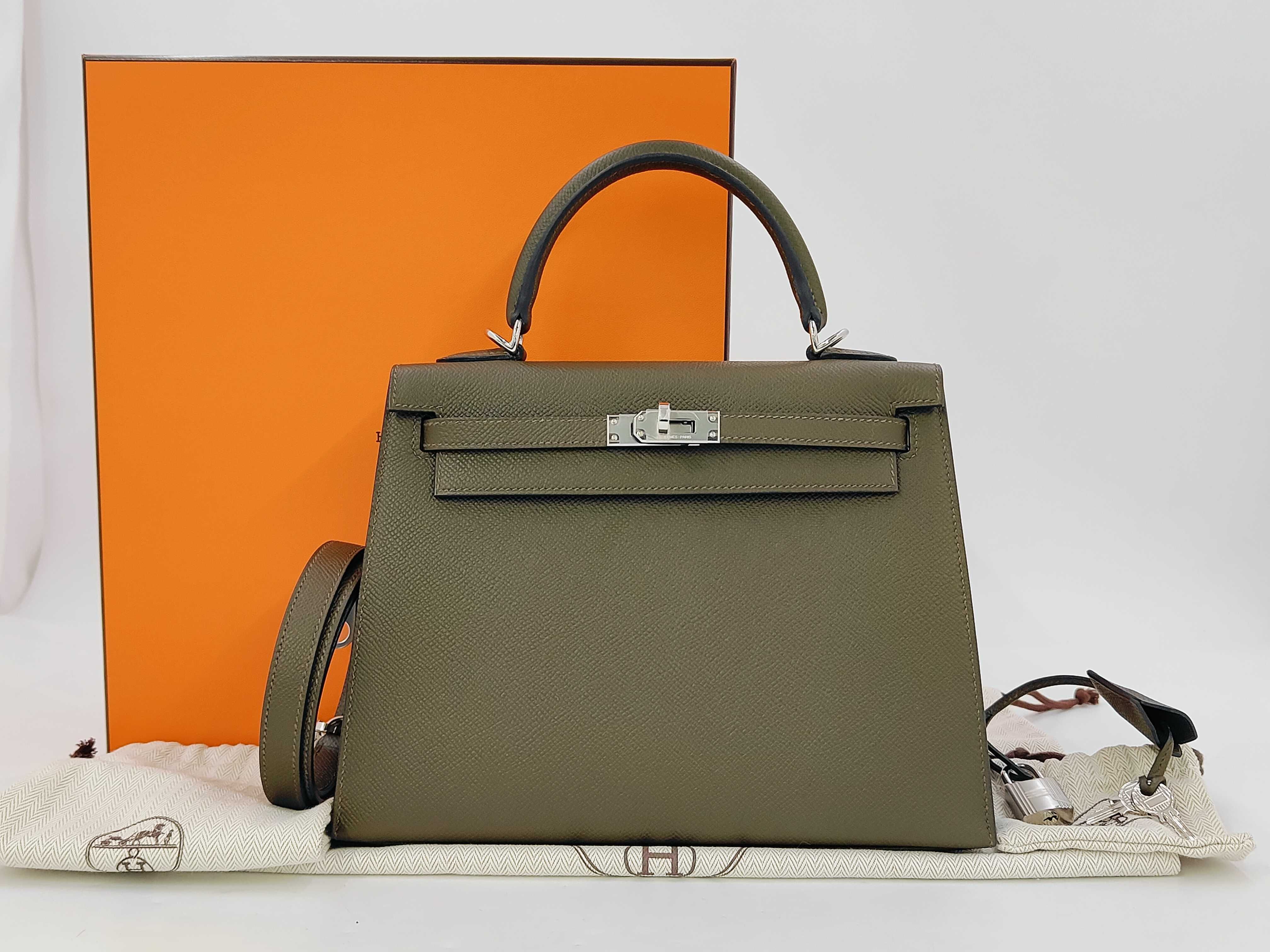Kelly 25 Vert Roden Epsom Leather Handbag with Silver Hardware (G Stamp)