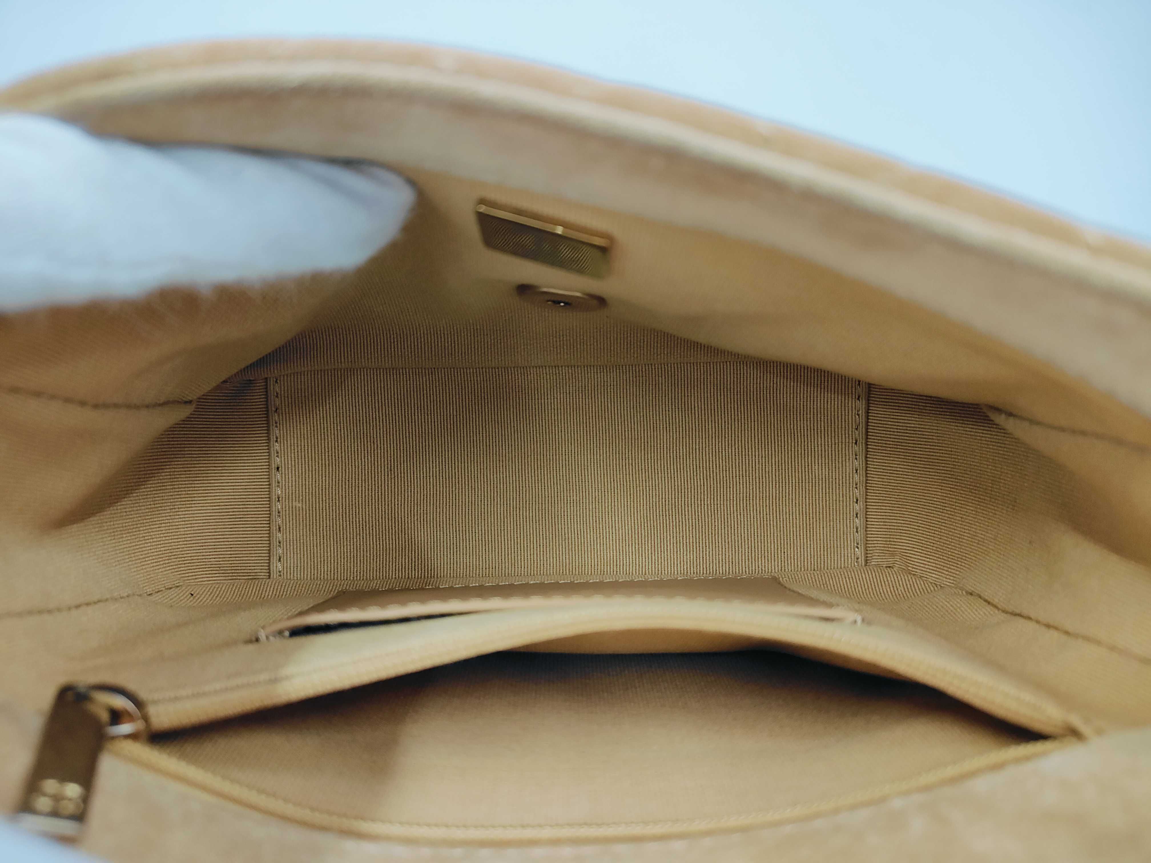 Mini Matelassé Beige Random Plate Shoulder Bag — view 8