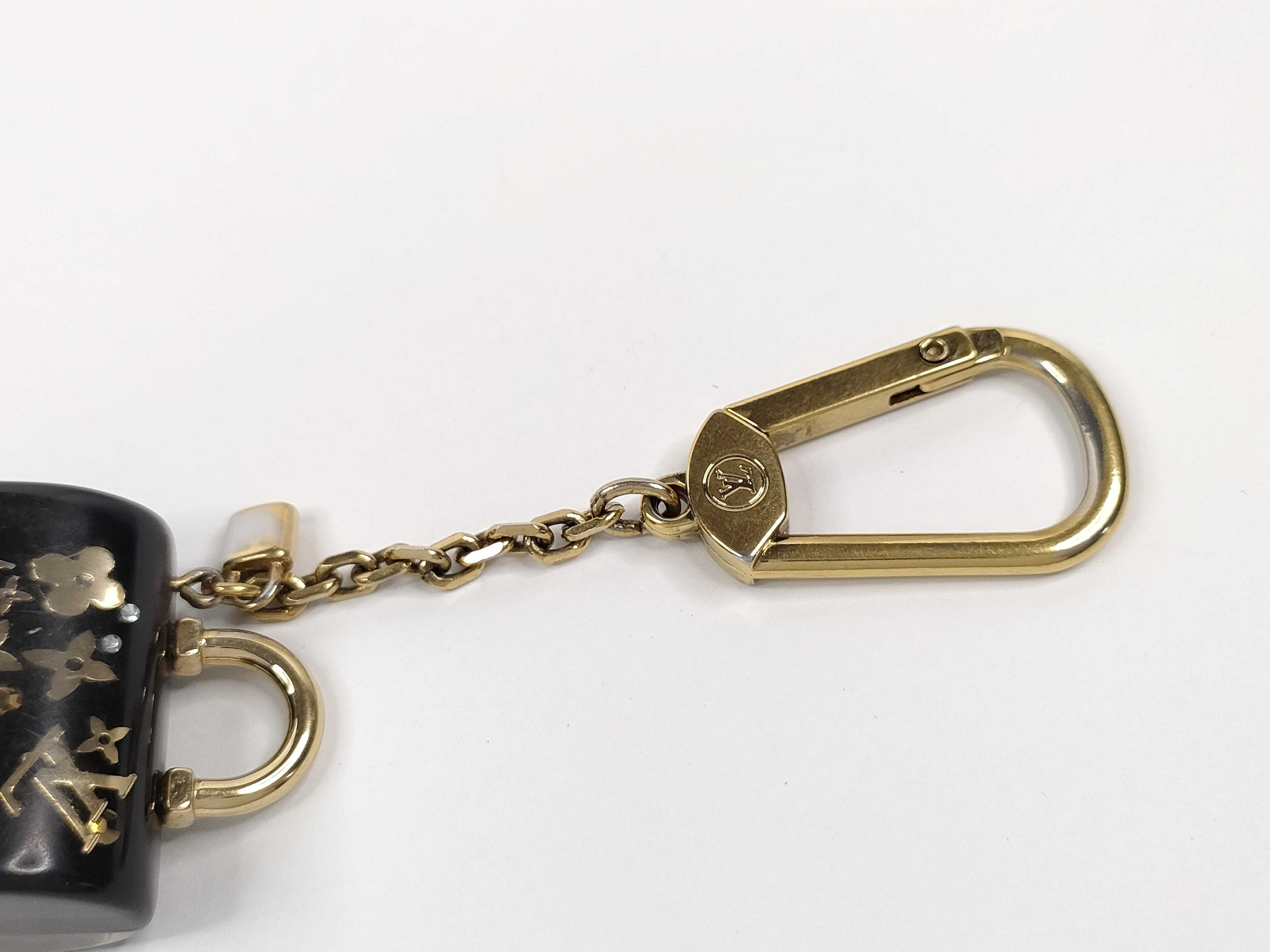 Keychain Charm Key Case — view 5