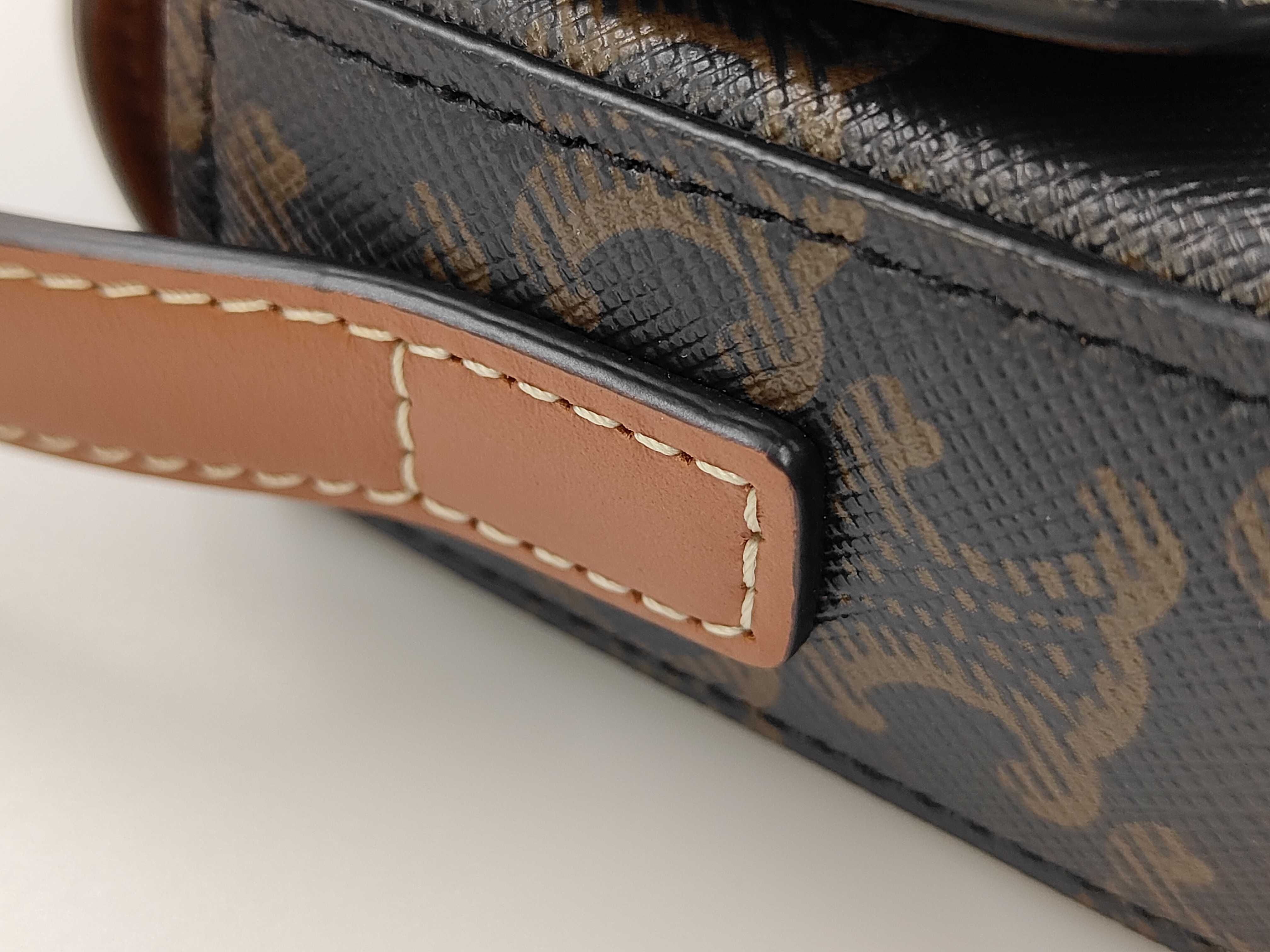 Triomphe Leather Black Shoulder Bag — view 7