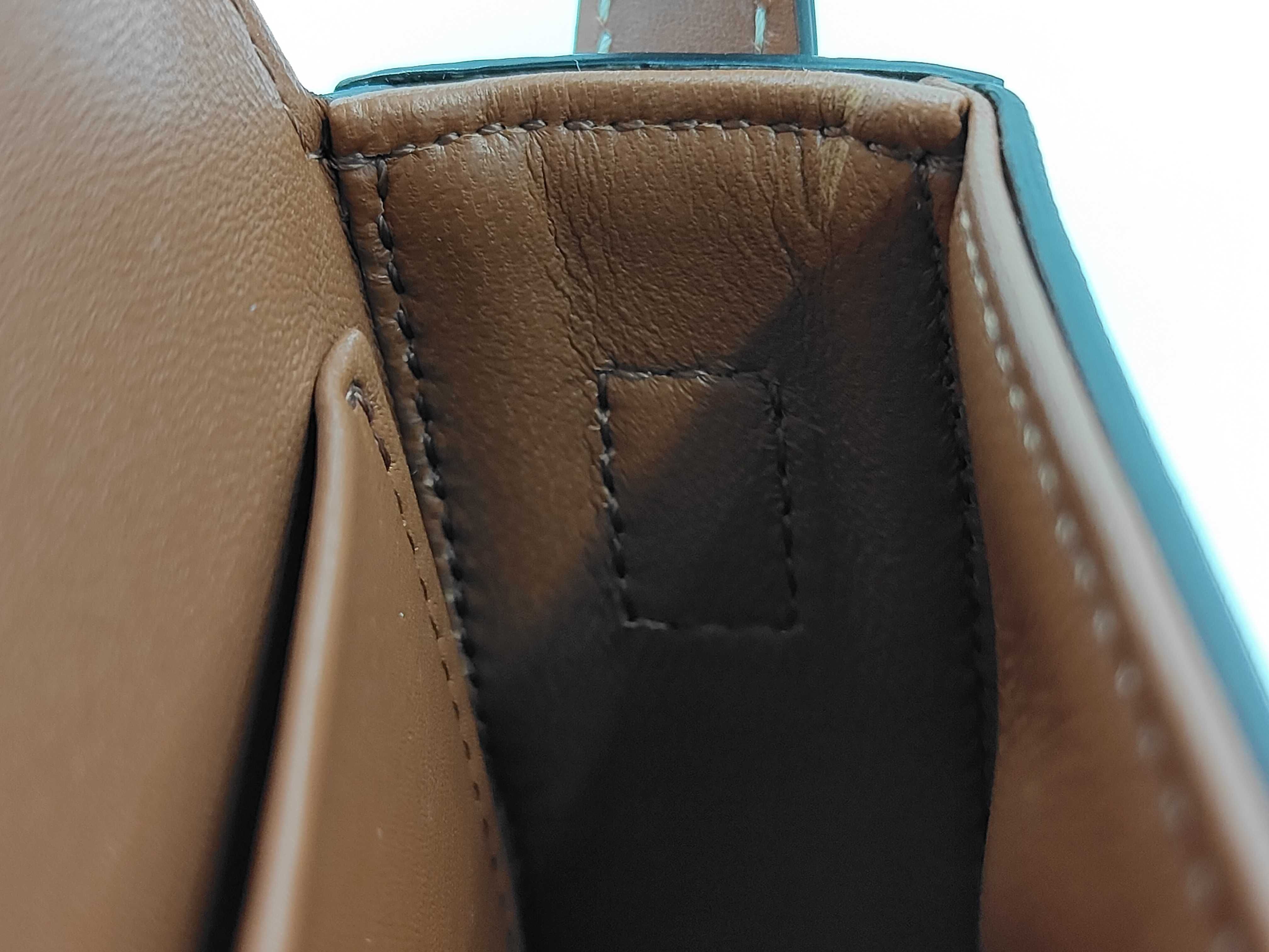 Triomphe Leather Black Shoulder Bag — view 10