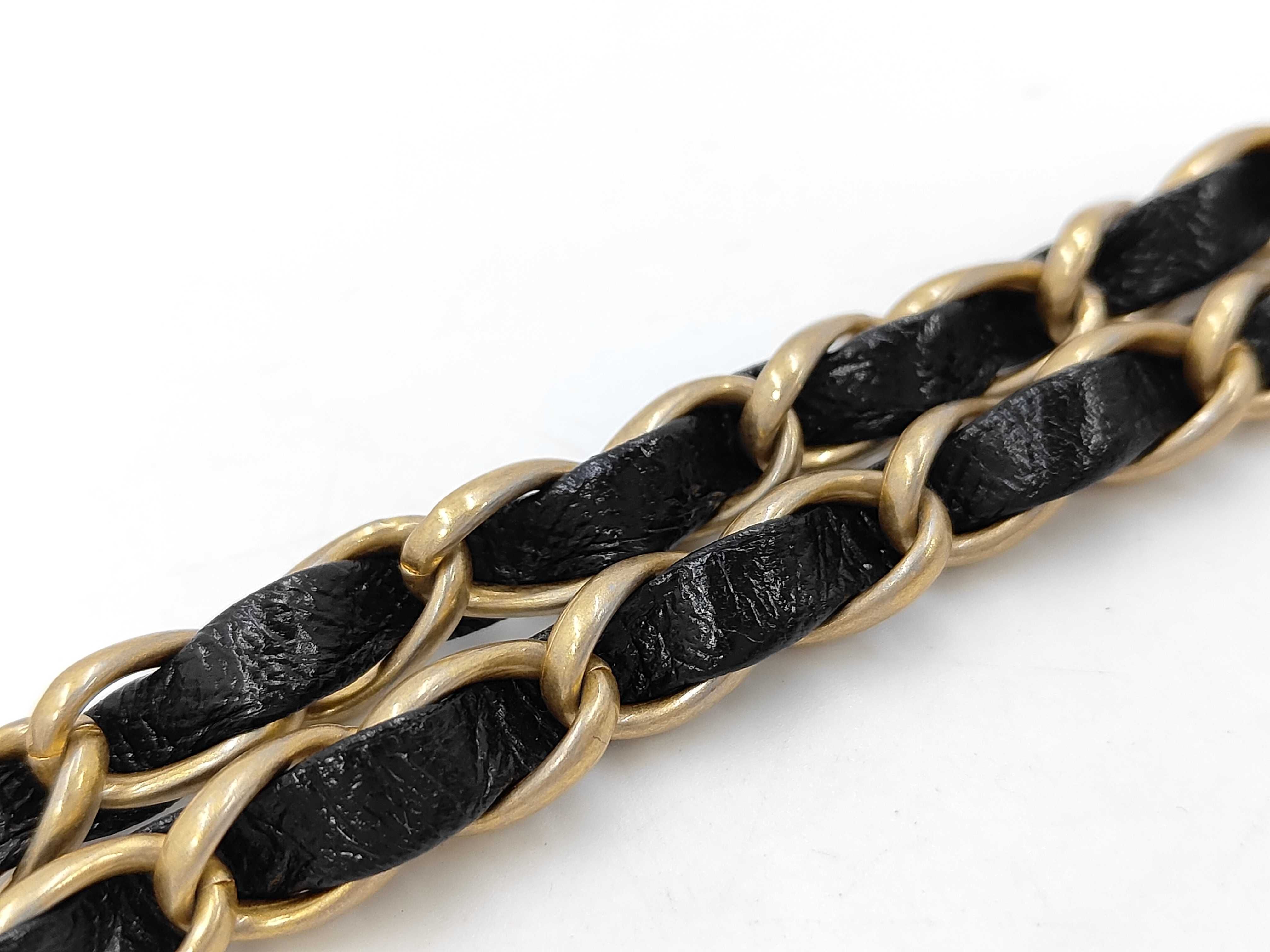 Matelassé Coco Mark Chain Clutch Shoulder Bag — view 4