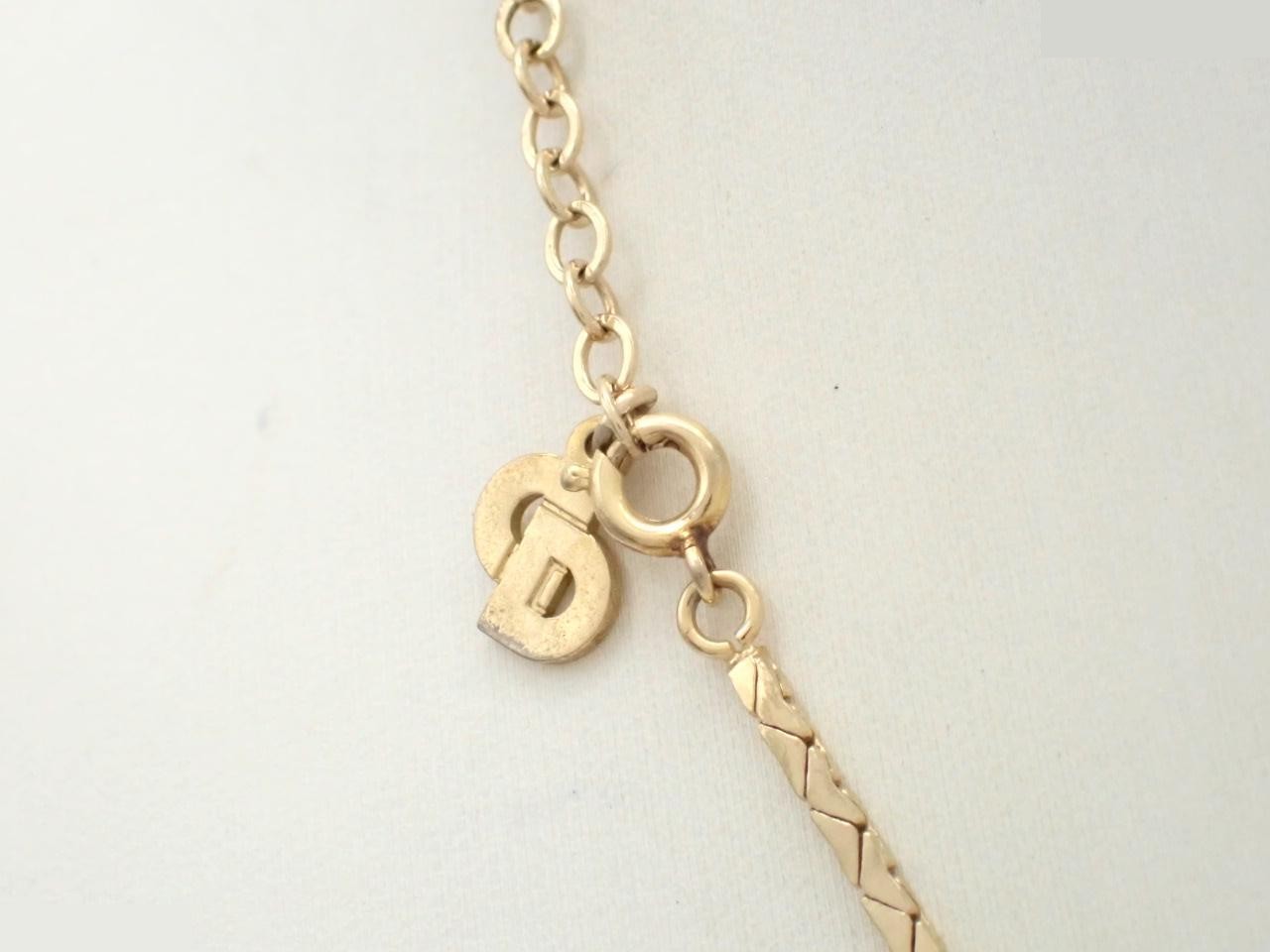 Necklace, neck circumference approximately 42 cm — view 2