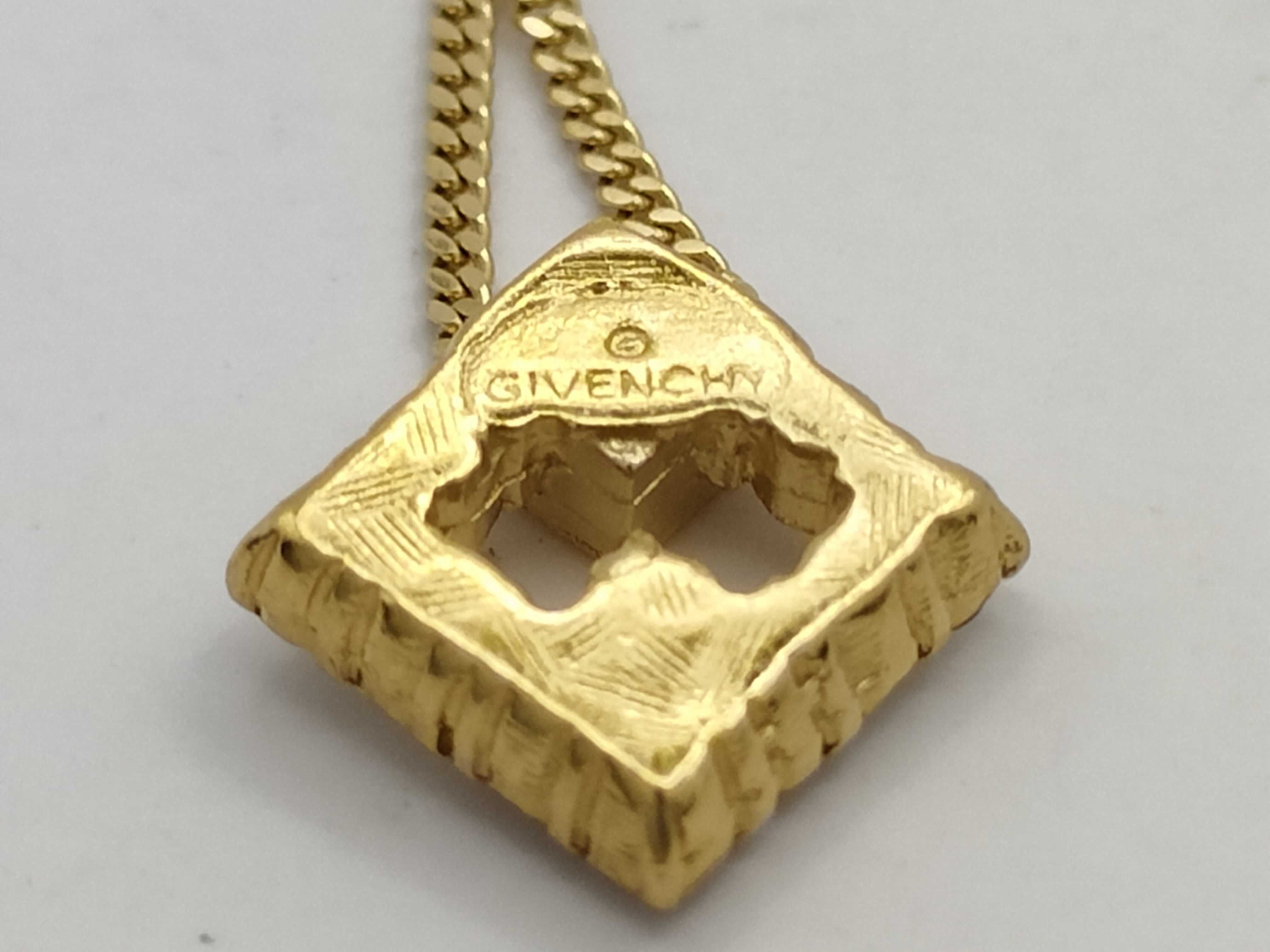 Necklace — view 3