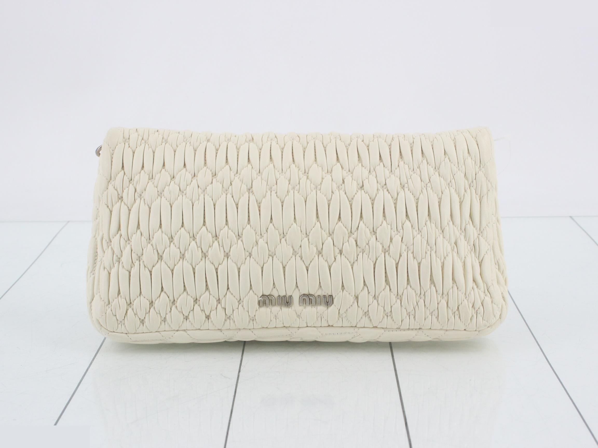 Matelassé (bag) - Shoulder bag — view 2