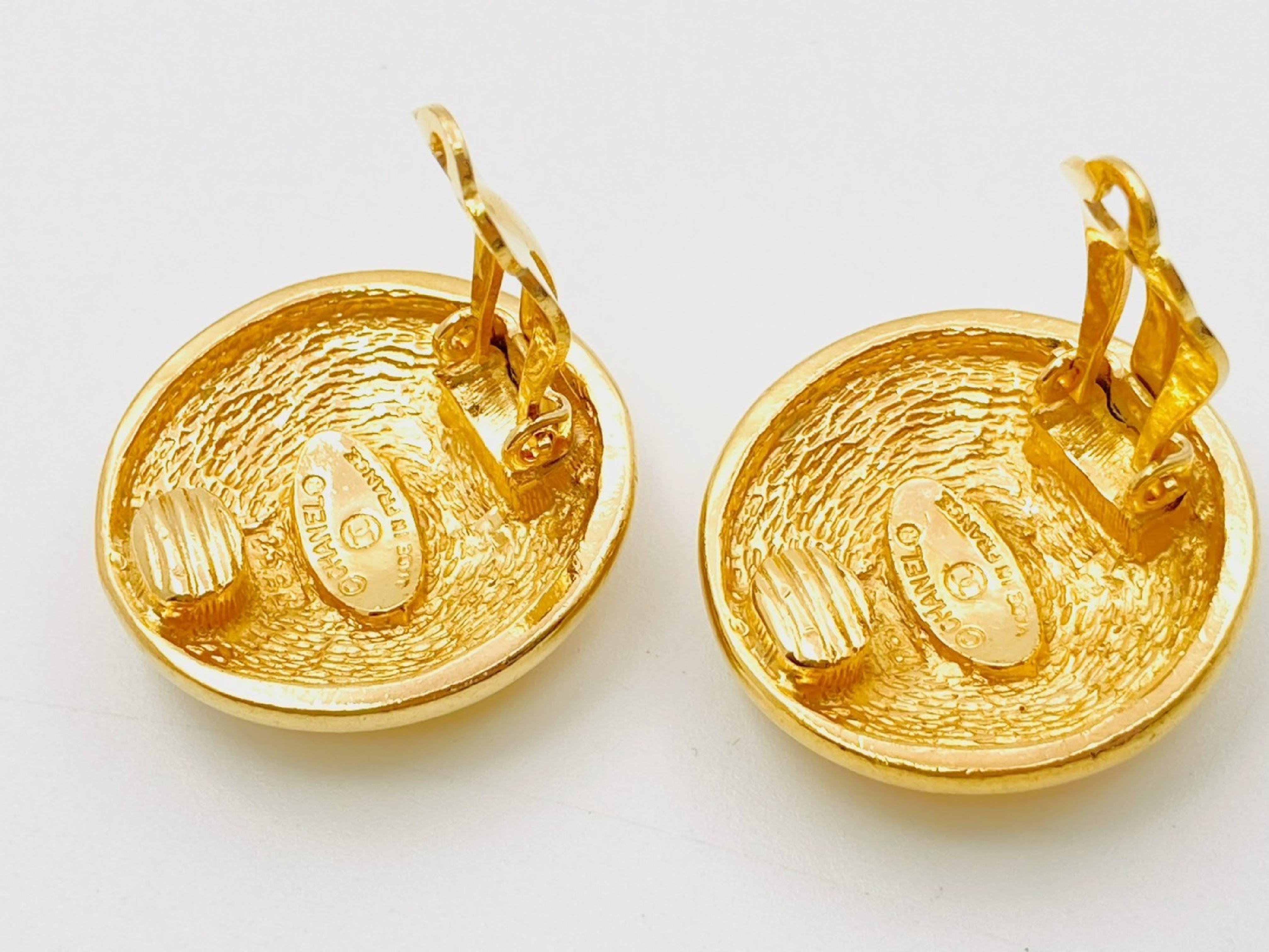Coco Mark Matelassé Round Earrings (with comments, item number 2384) — view 3