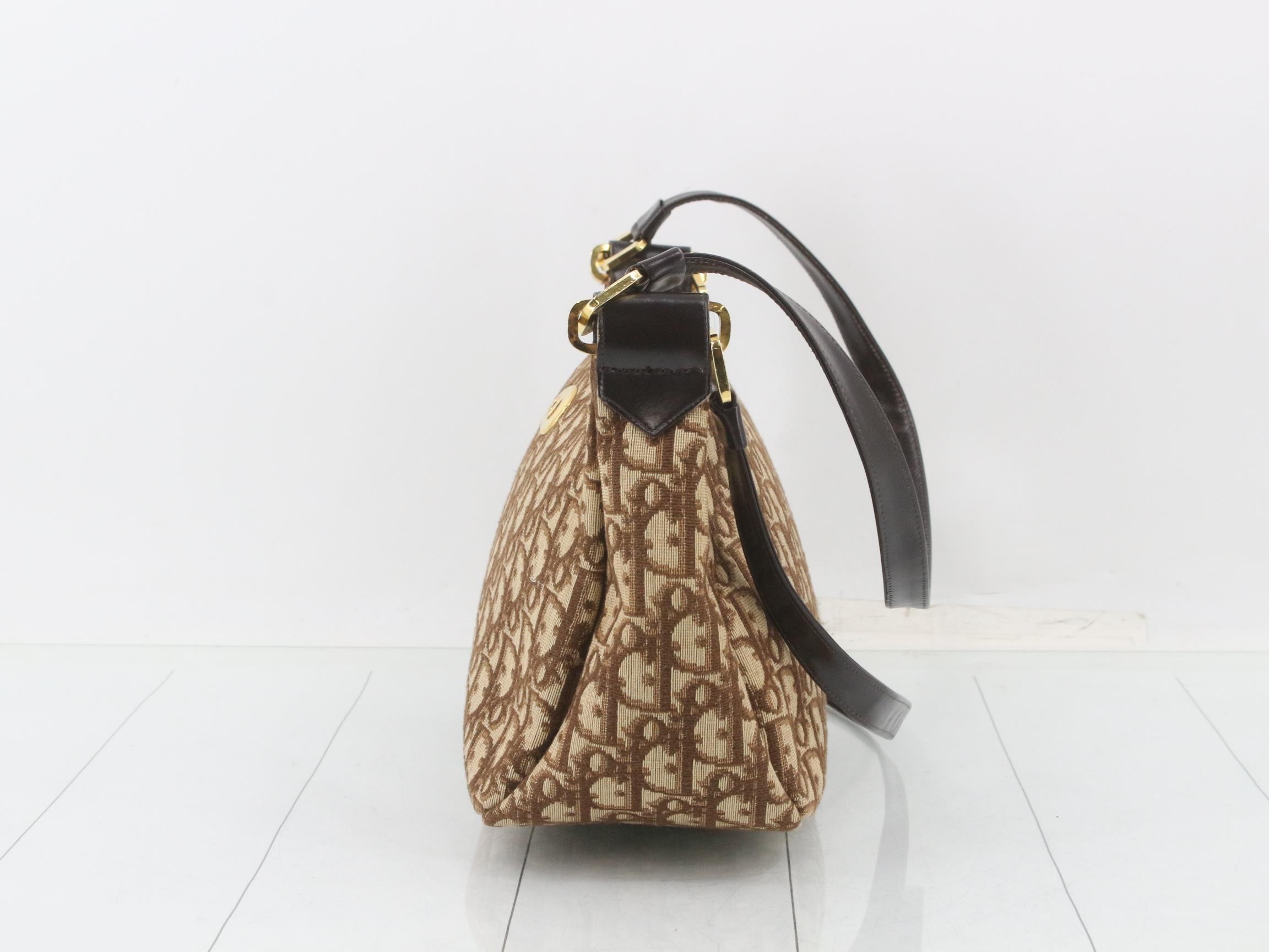 Trotter (bag) - Shoulder bag - Brown — view 3