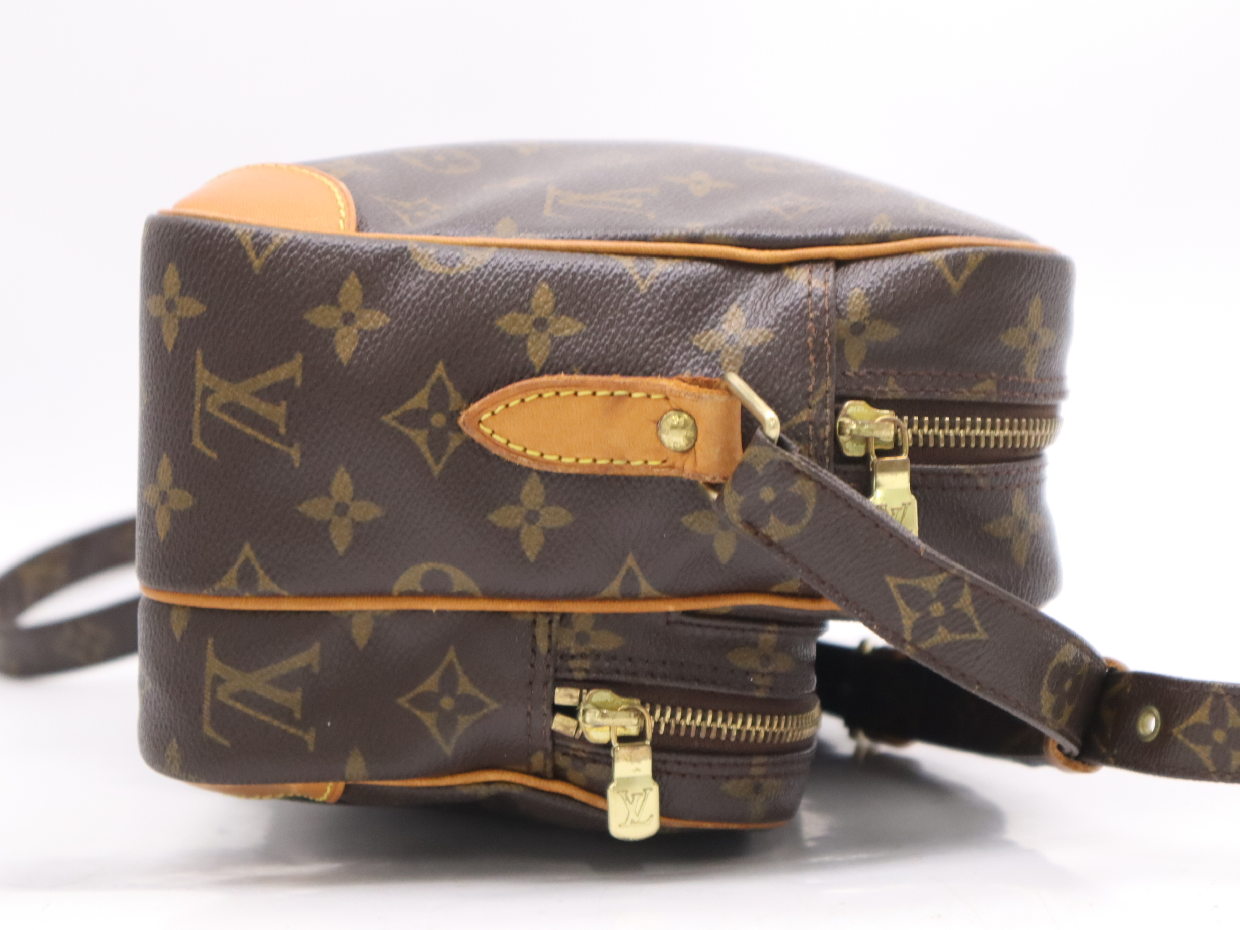 M45244 Monogram Nile Shoulder Bag — view 5
