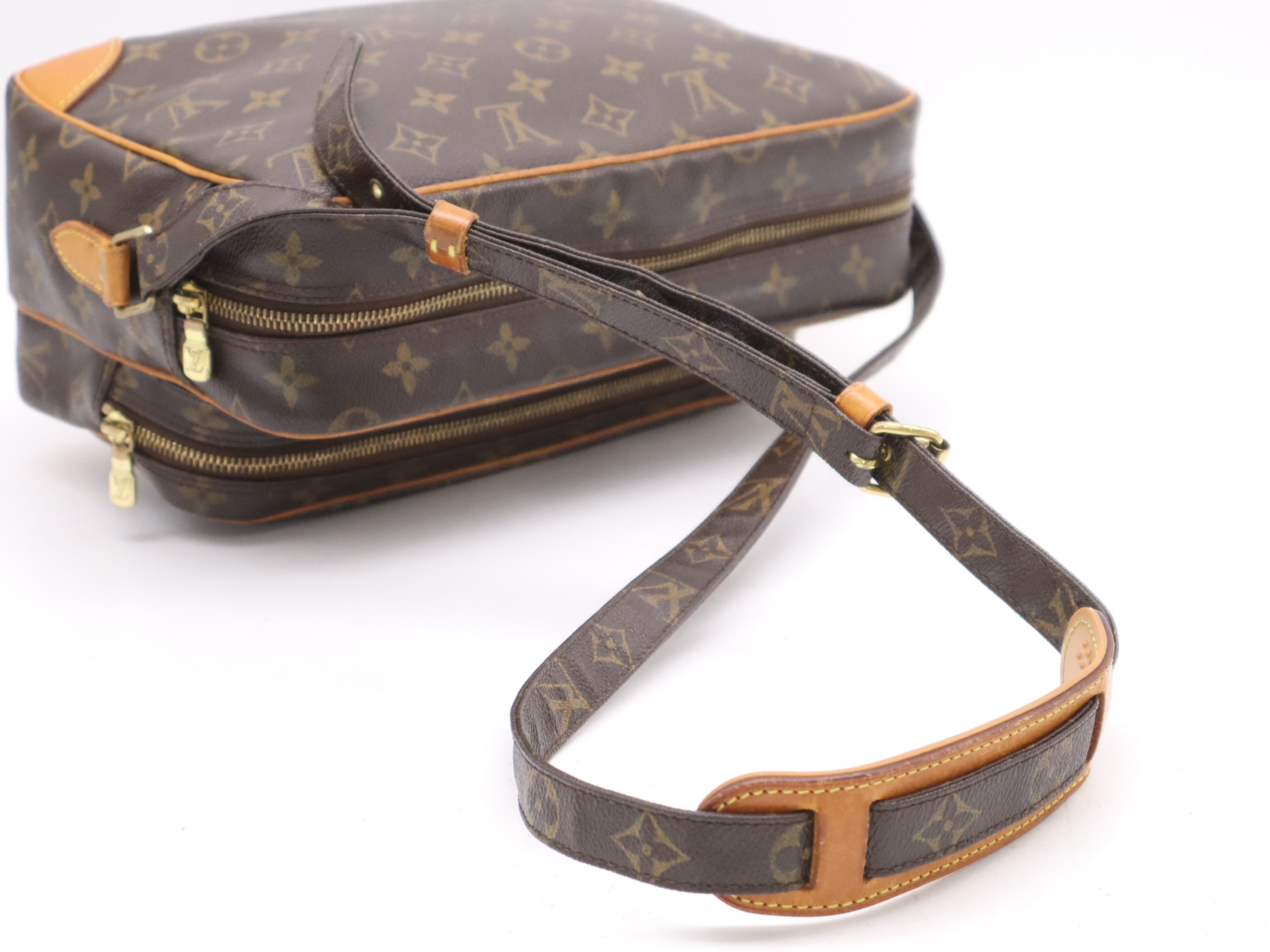 M45244 Monogram Nile Shoulder Bag — view 6