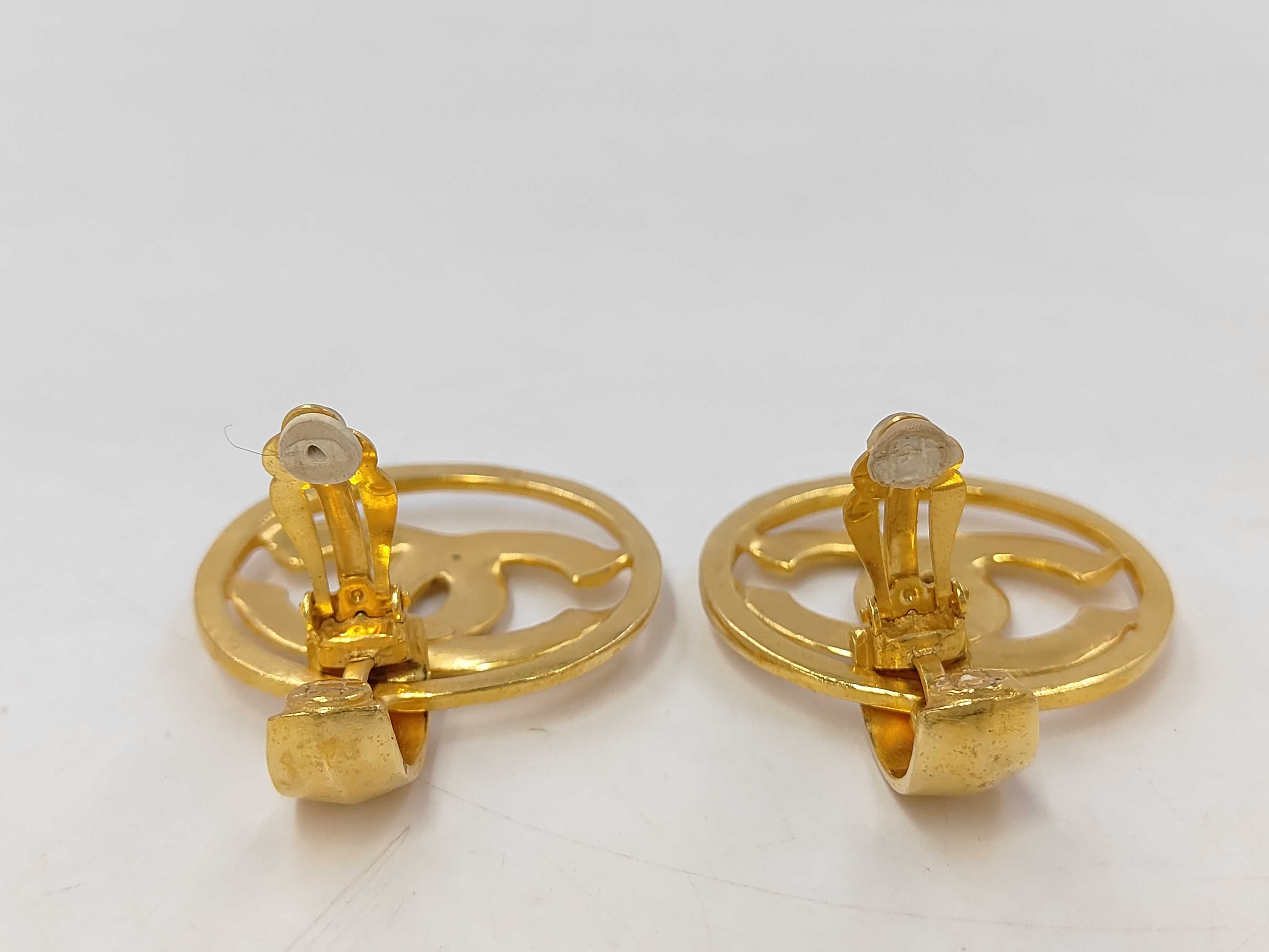 Coco Mark Circle Swing Gold Color Earrings — view 2