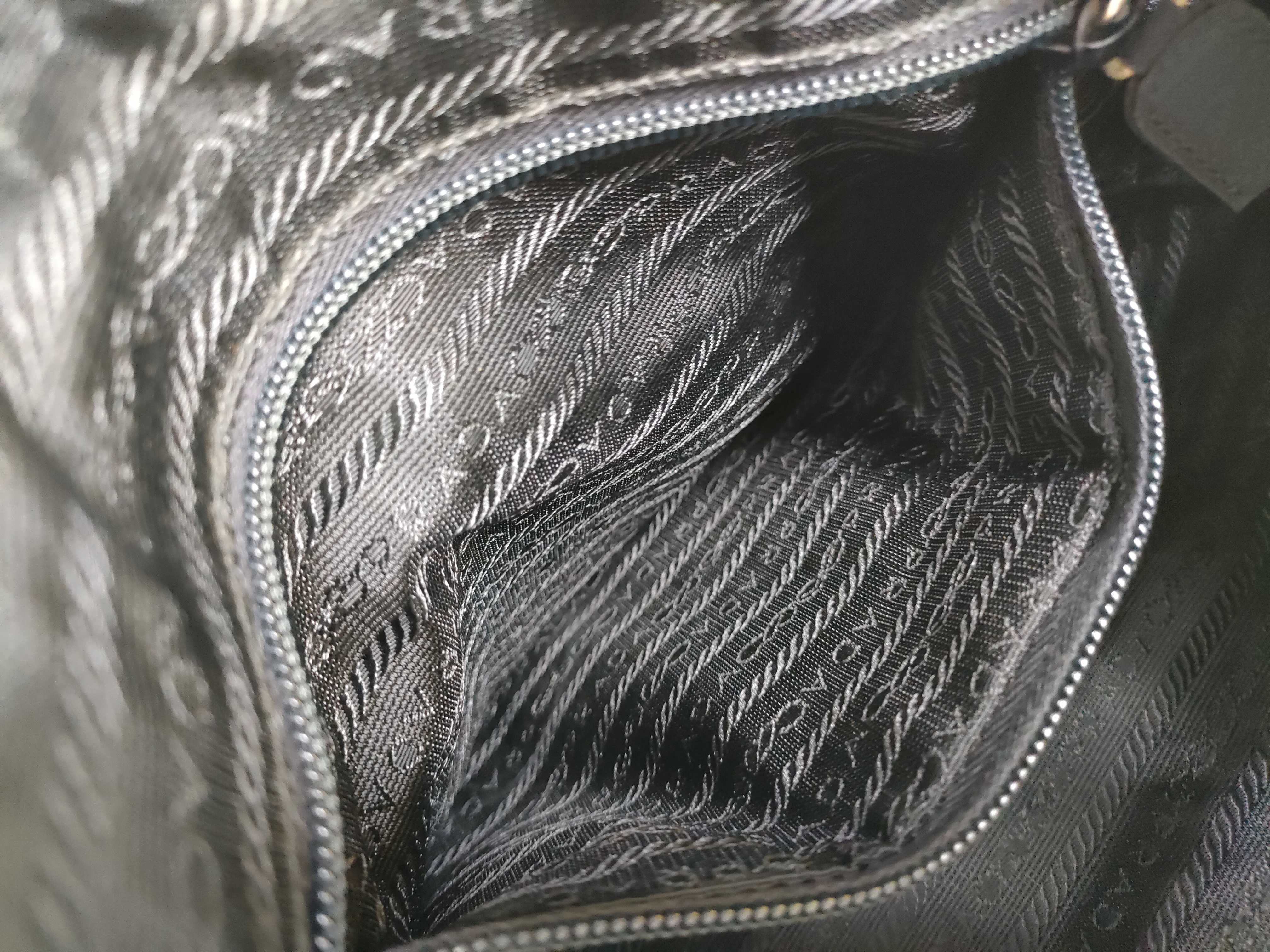 nylon chain shoulder bag. — view 10