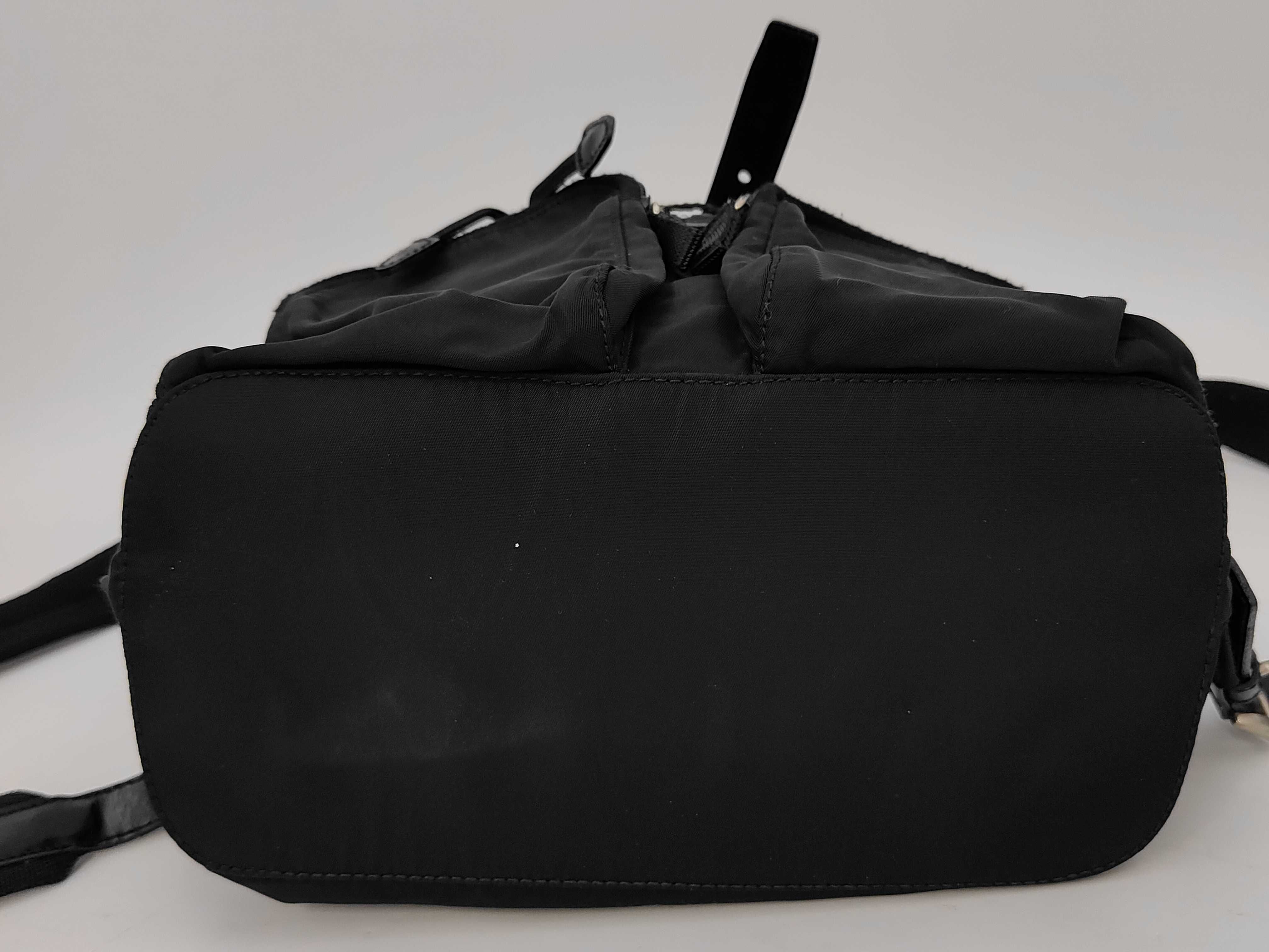 B5885 Backpack with Triangle Logo Plate — view 4