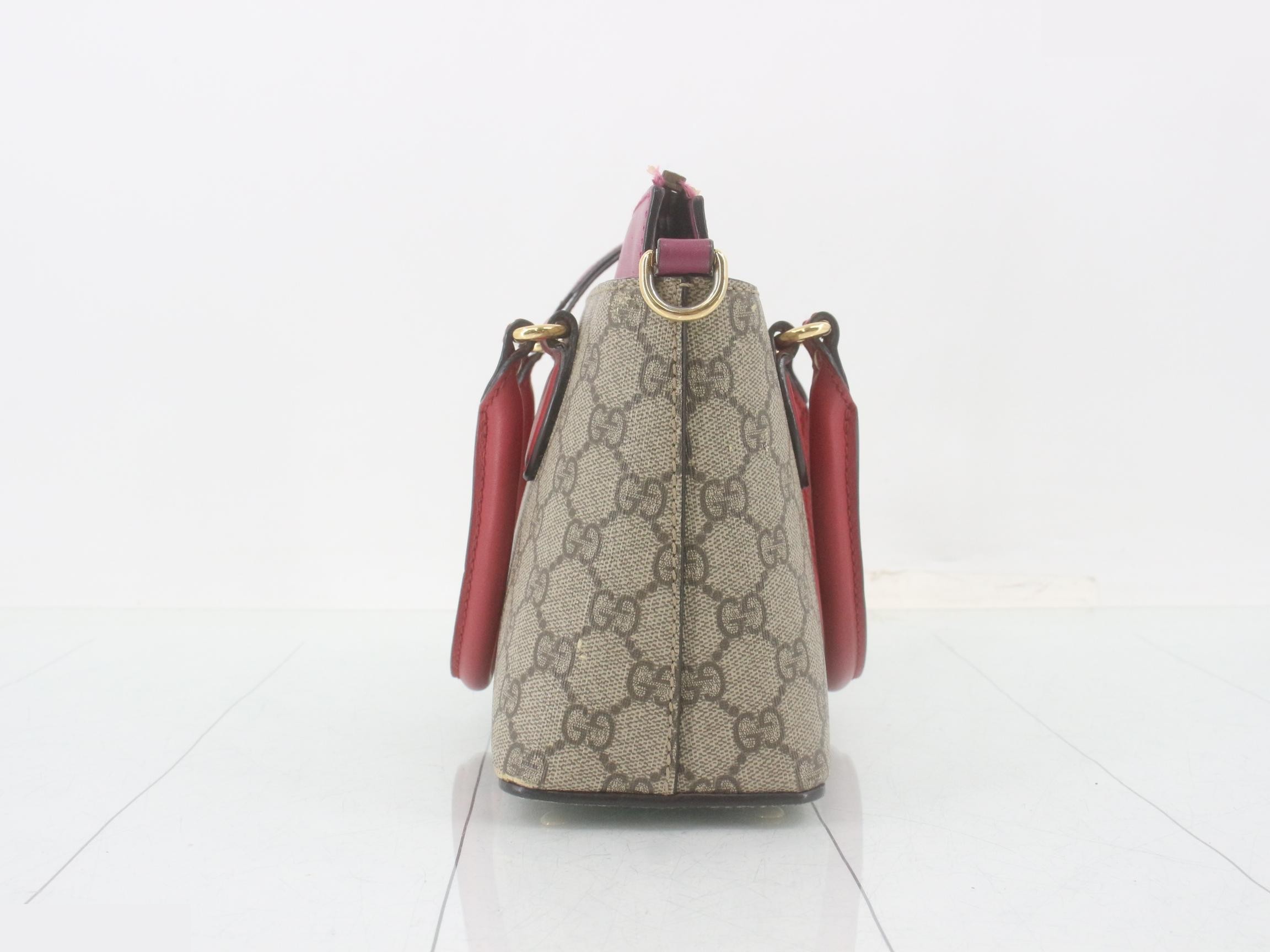 GG Supreme handbag — view 3