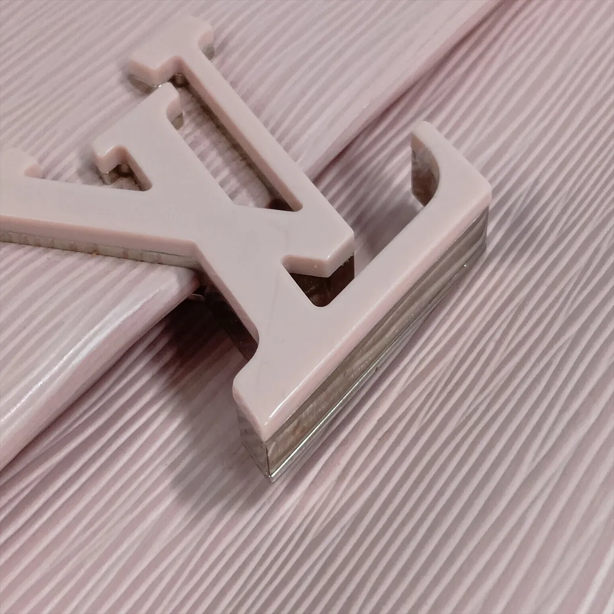 Epi Grenelle PM M53694 CA2159 Pink (RFID detected) — view 11