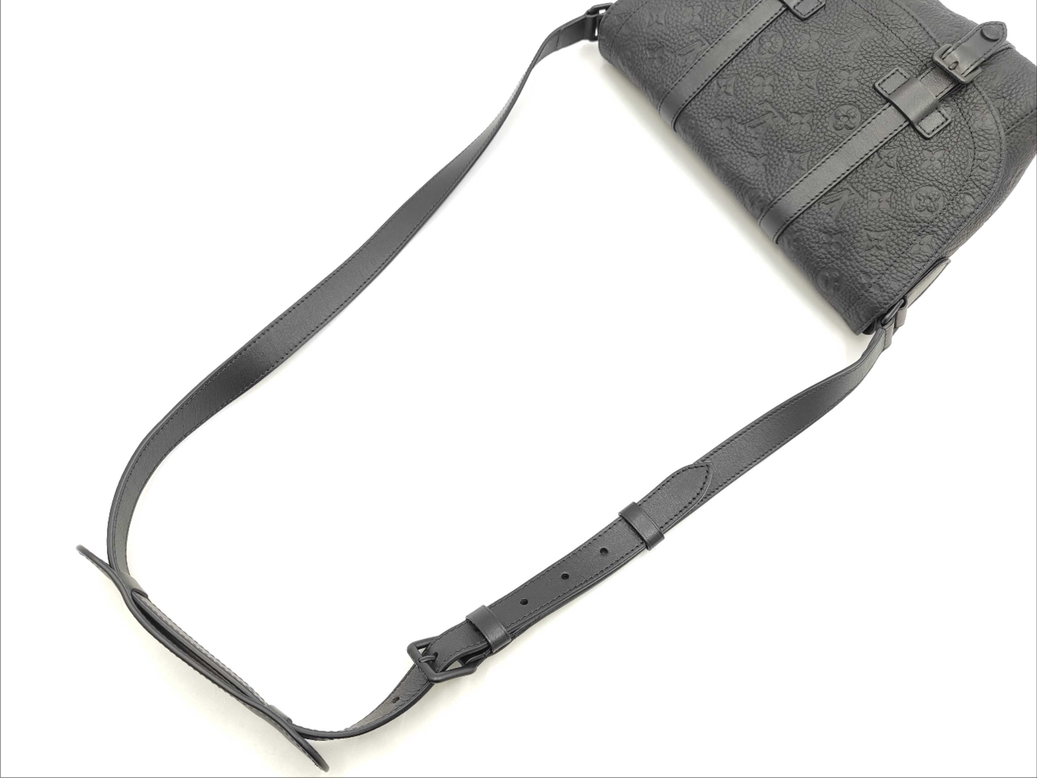 Christopher Messenger M28324 Taurillon Monogram Shoulder Bag — view 3