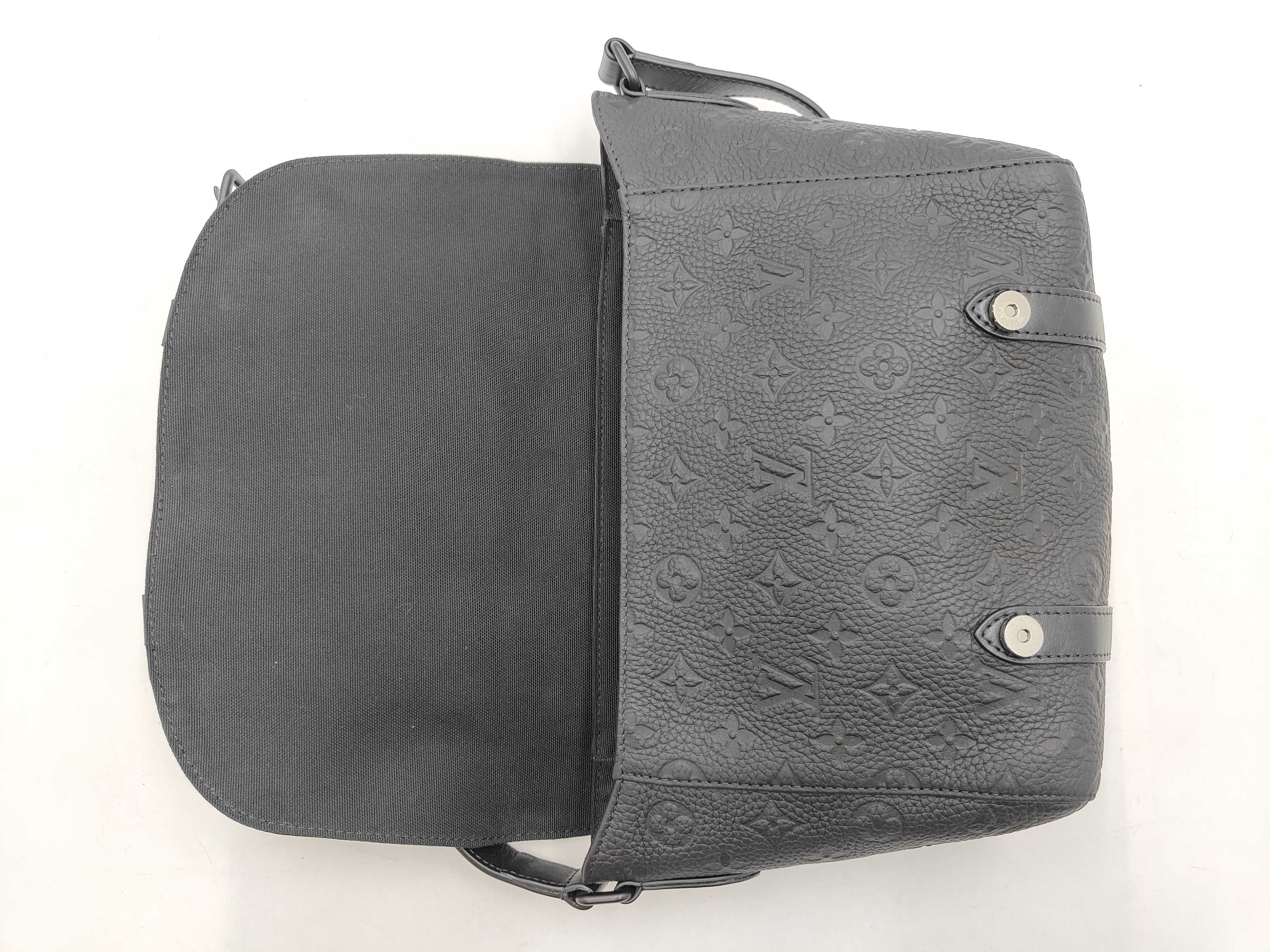 Christopher Messenger M28324 Taurillon Monogram Shoulder Bag — view 8