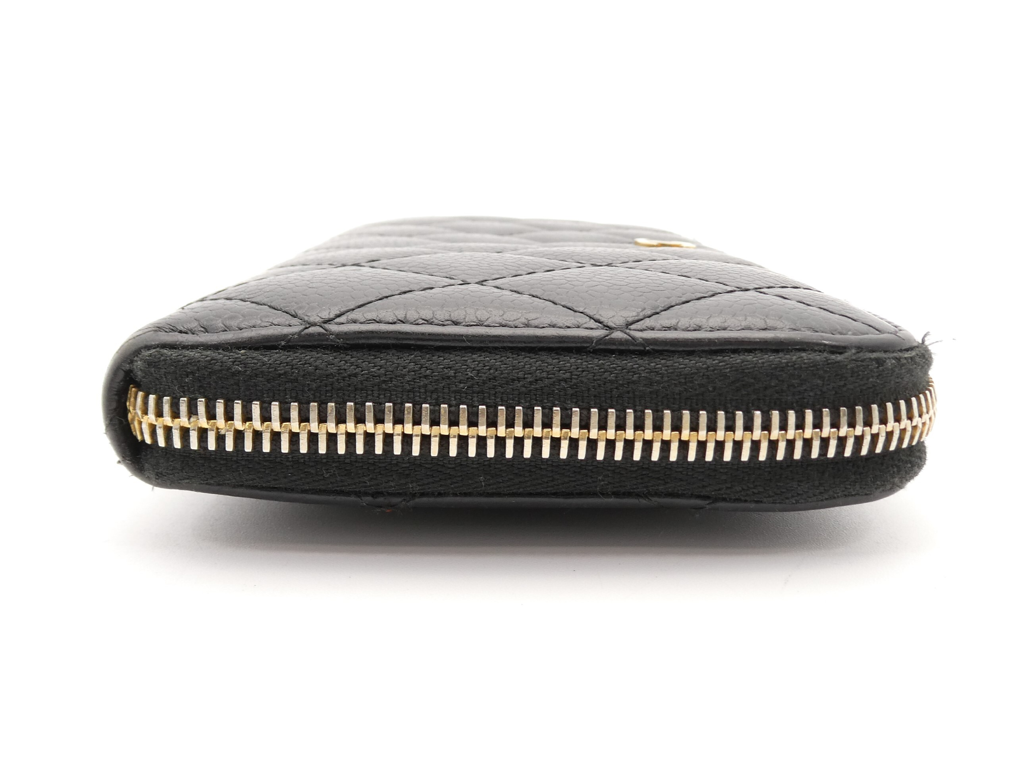 Matelassé Coco Mark Caviar Skin Round Zip Wallet — view 4