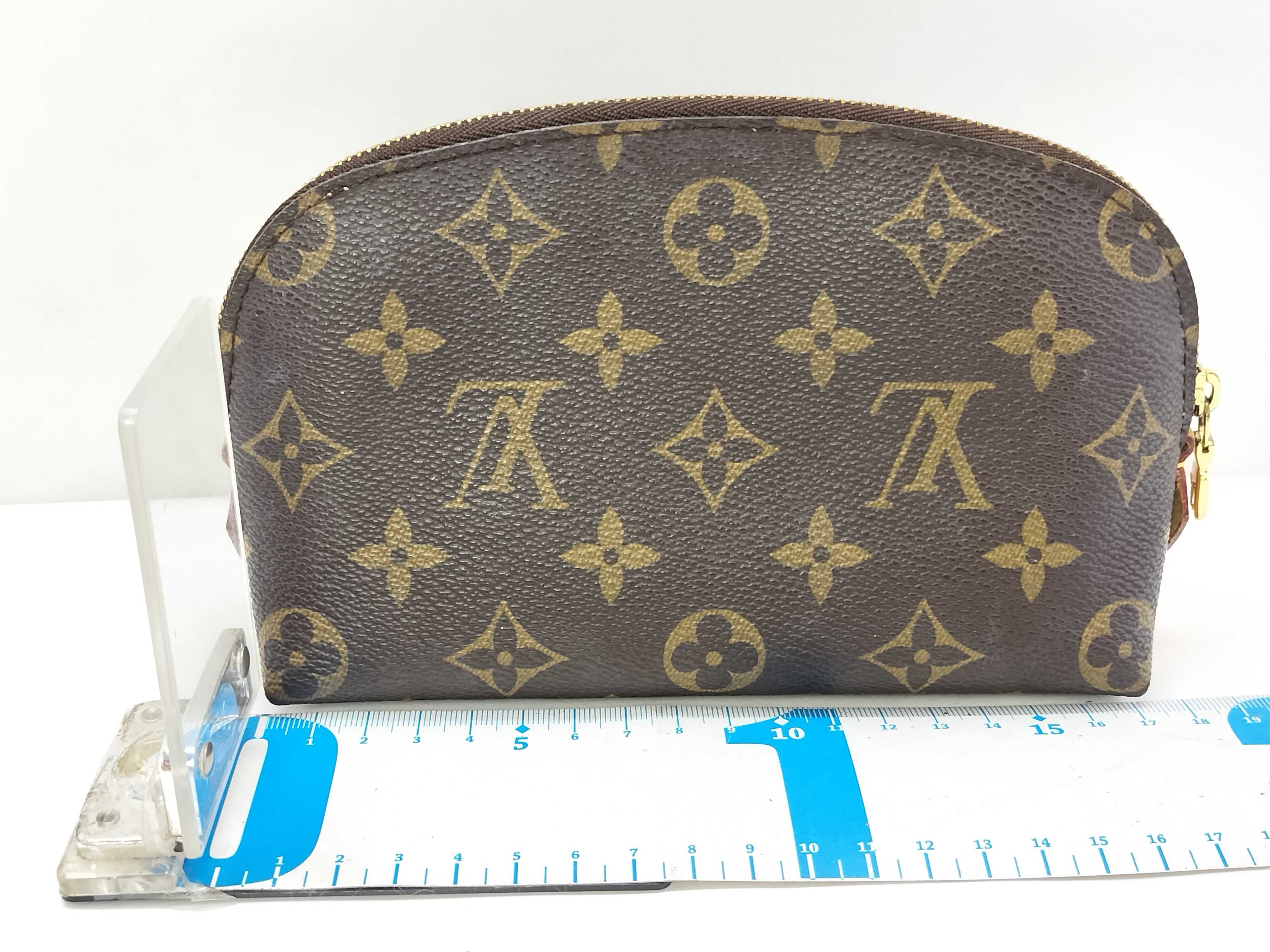 Monogram Louis Vuitton Pochette Cosmetic M47515 Monogram Leather Pouch — view 2