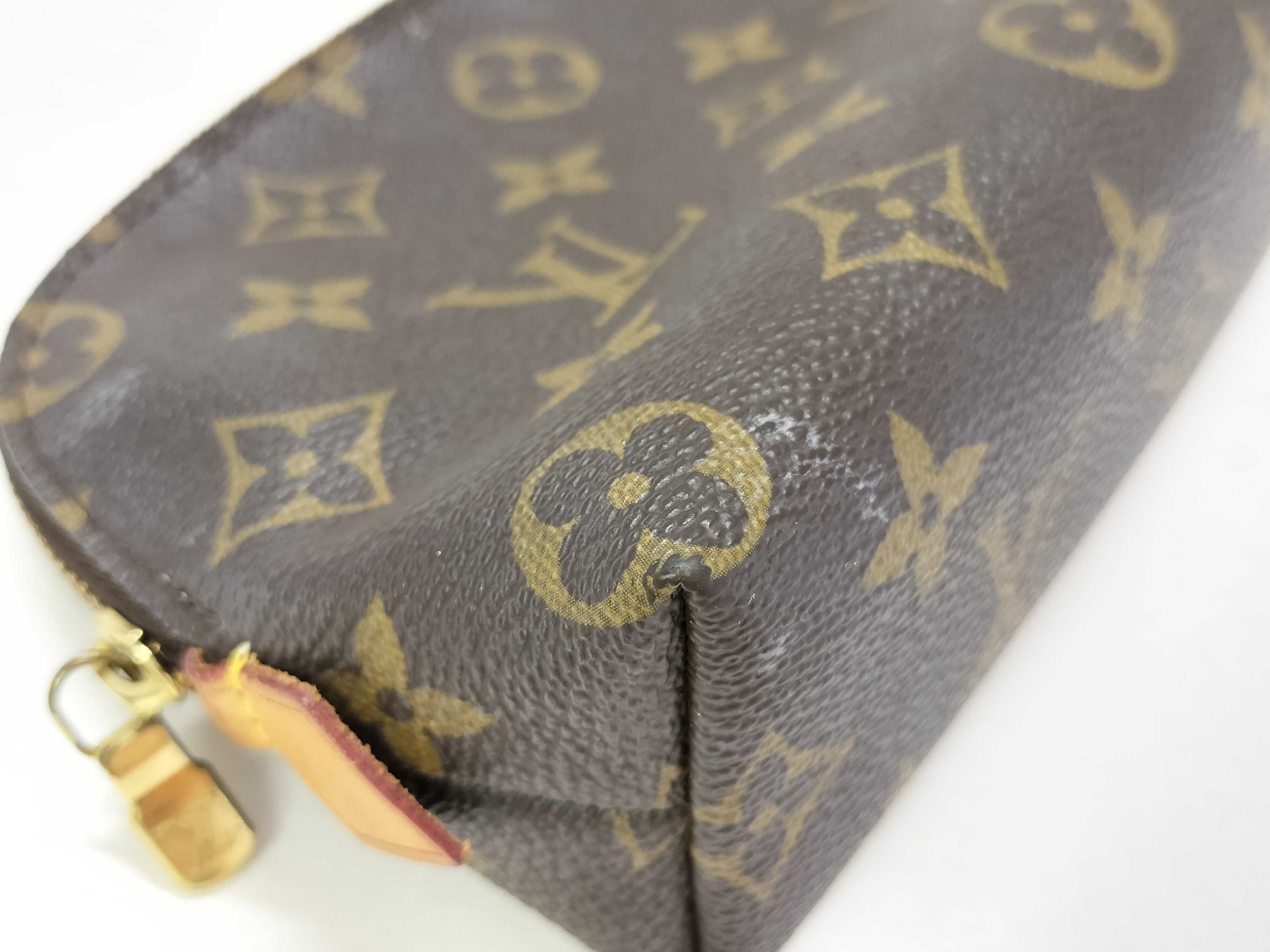 Monogram Louis Vuitton Pochette Cosmetic M47515 Monogram Leather Pouch — view 3