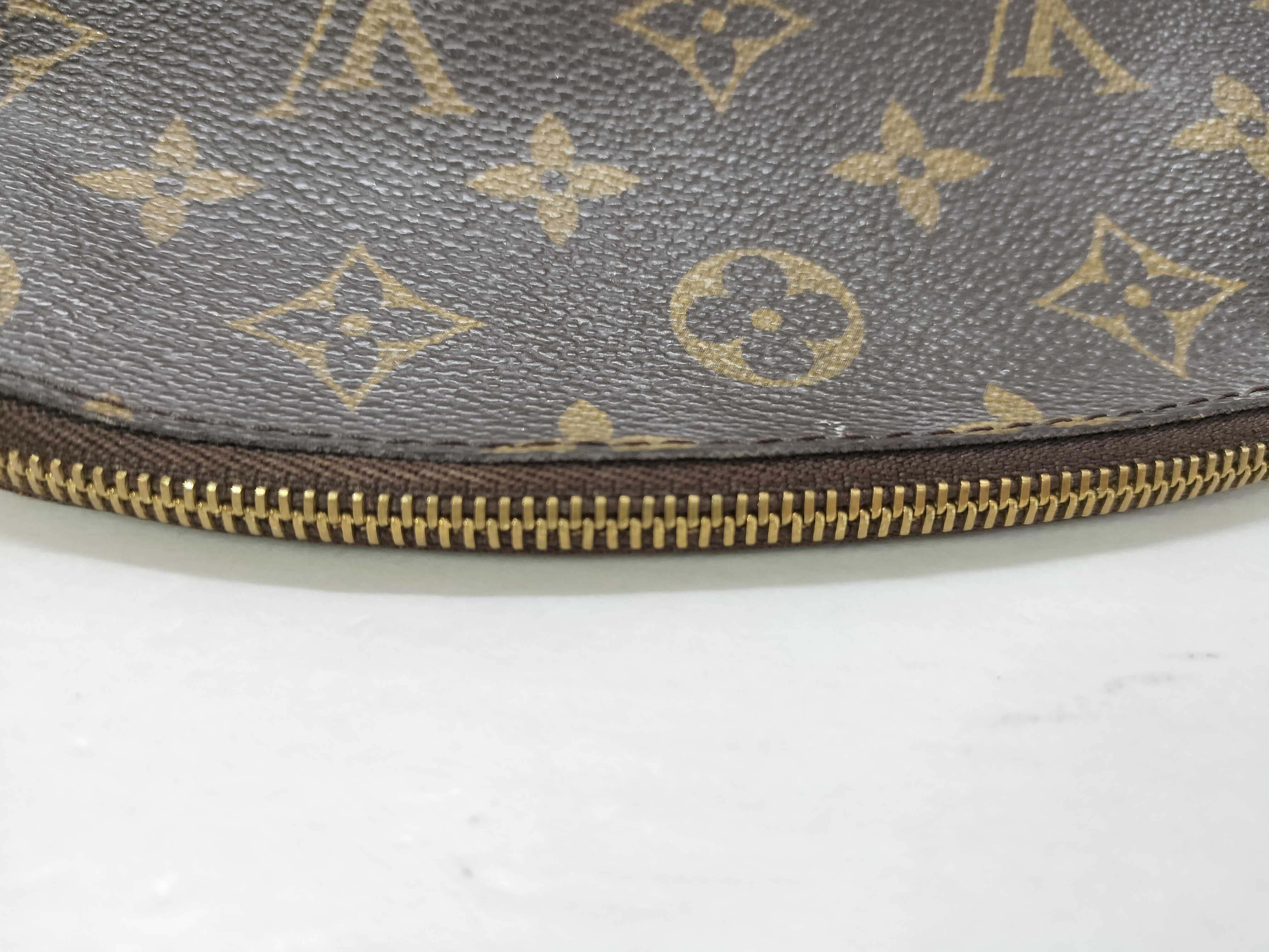 Monogram Louis Vuitton Pochette Cosmetic M47515 Monogram Leather Pouch — view 4