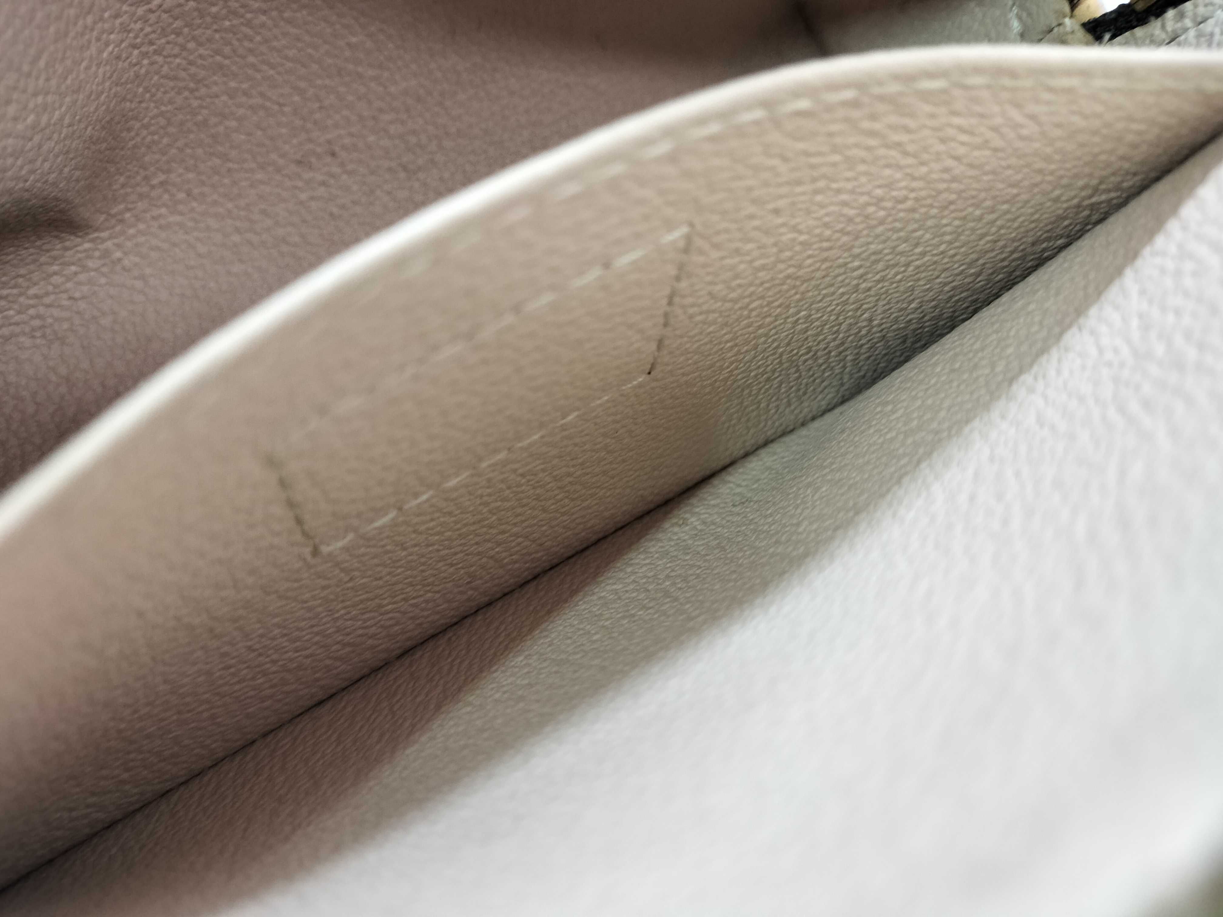 Monogram Louis Vuitton Pochette Cosmetic M47515 Monogram Leather Pouch — view 8