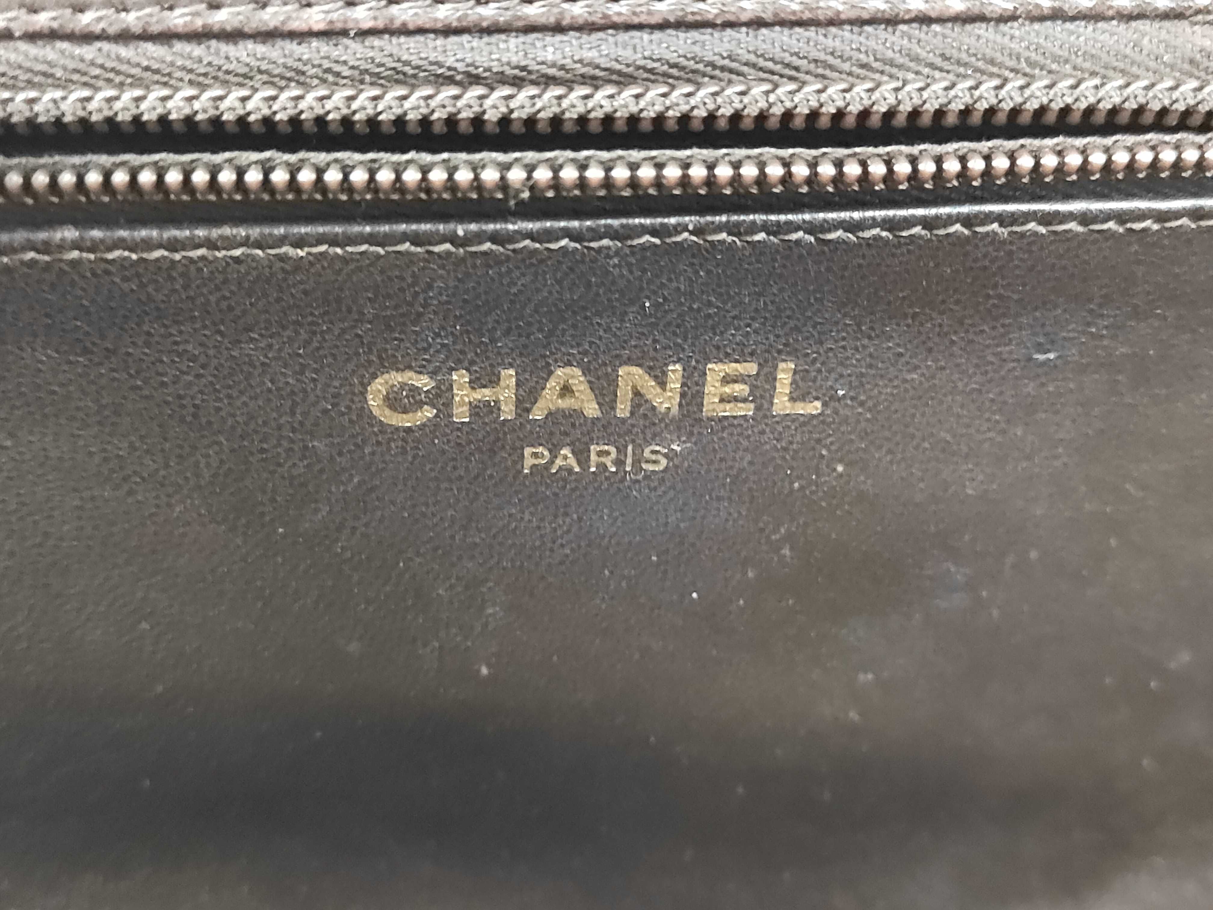 Lambskin Matelassé Chain Shoulder Bag (Vintage) — view 13
