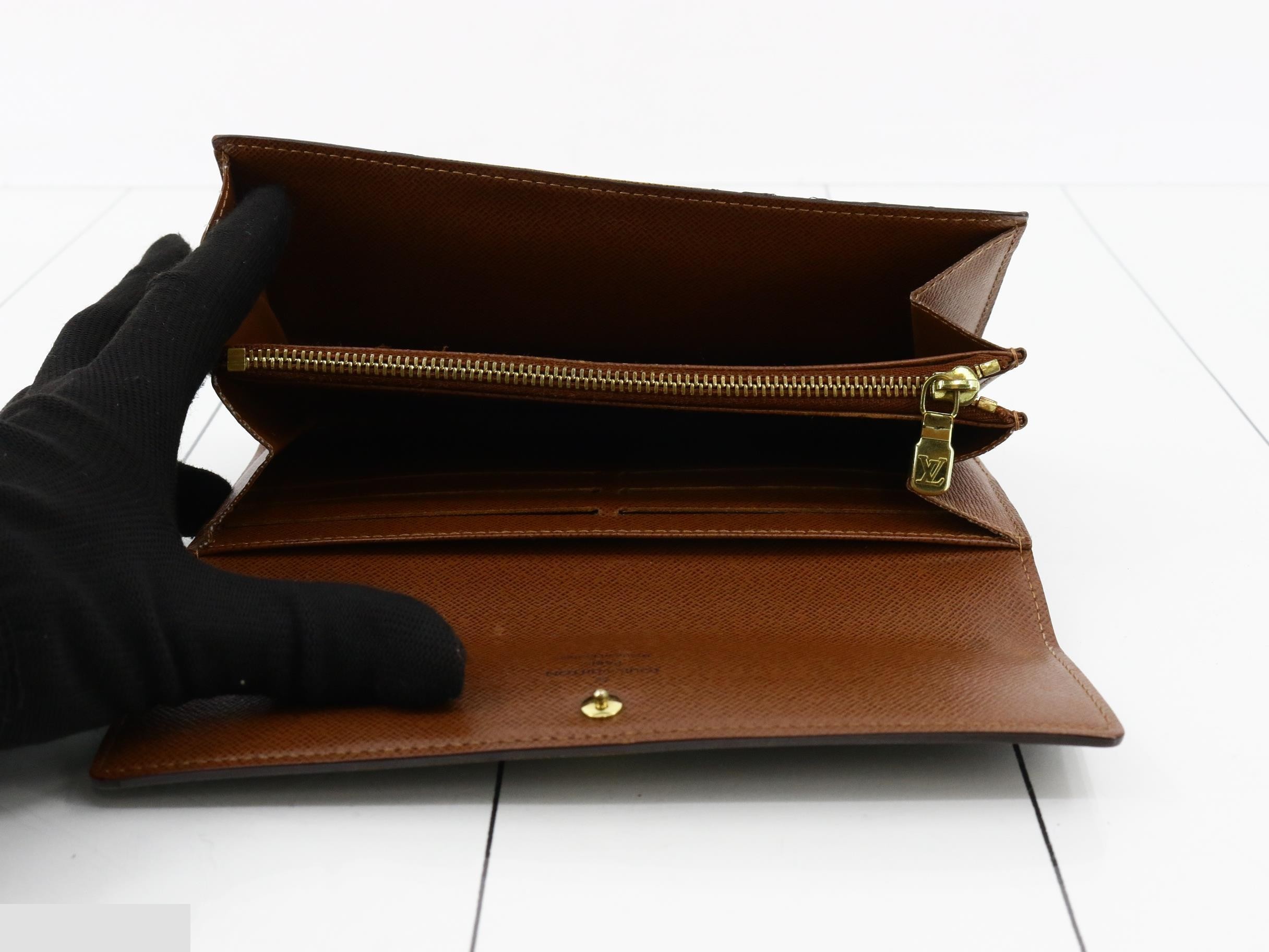 Monogram Portefeuille Sarah (older model) long wallet — view 4