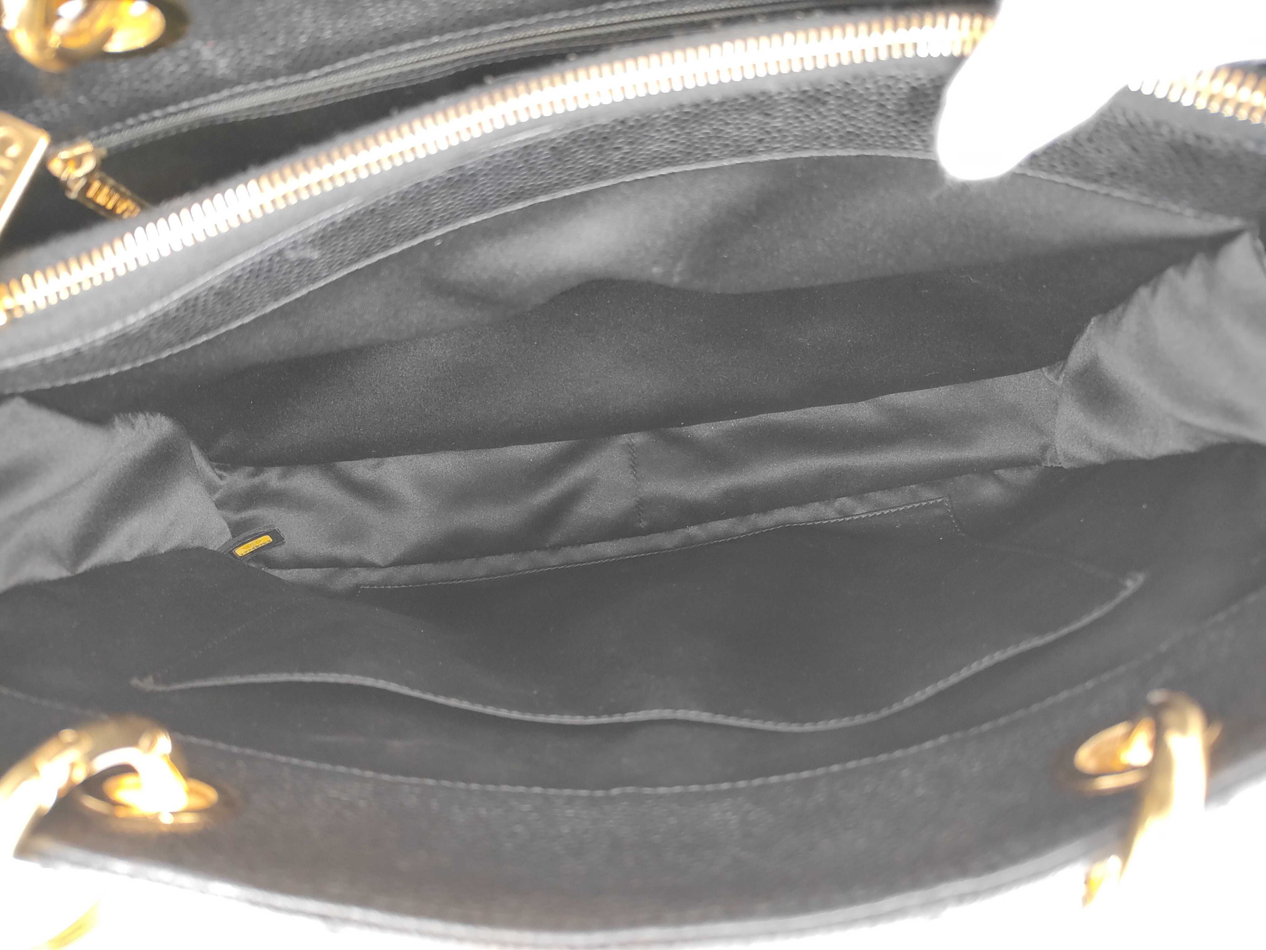 Caviar Skin GST Chain Tote Bag (Serial Number 17) — view 11