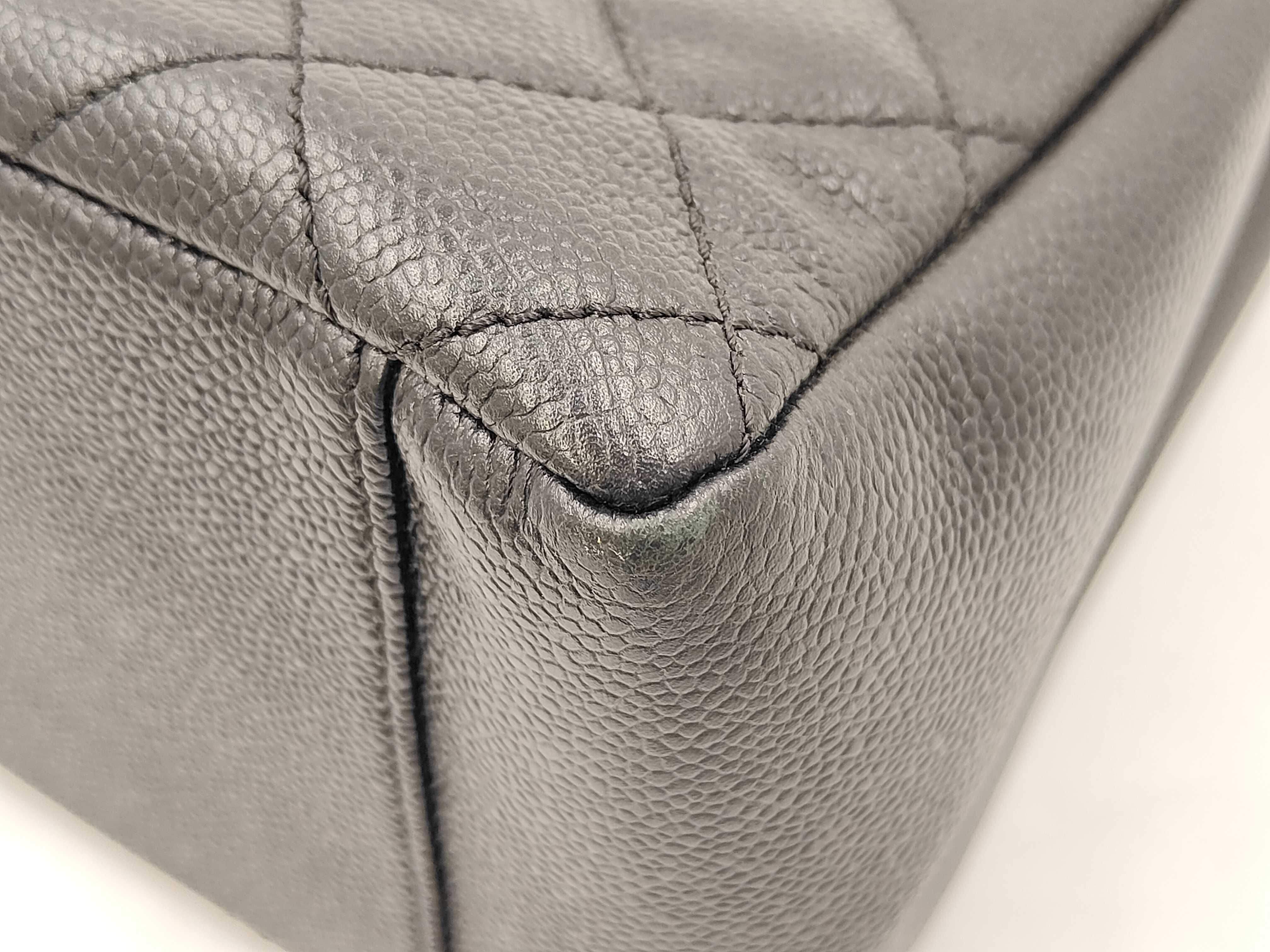 Caviar Skin GST Chain Tote Bag (Serial Number 17) — view 5
