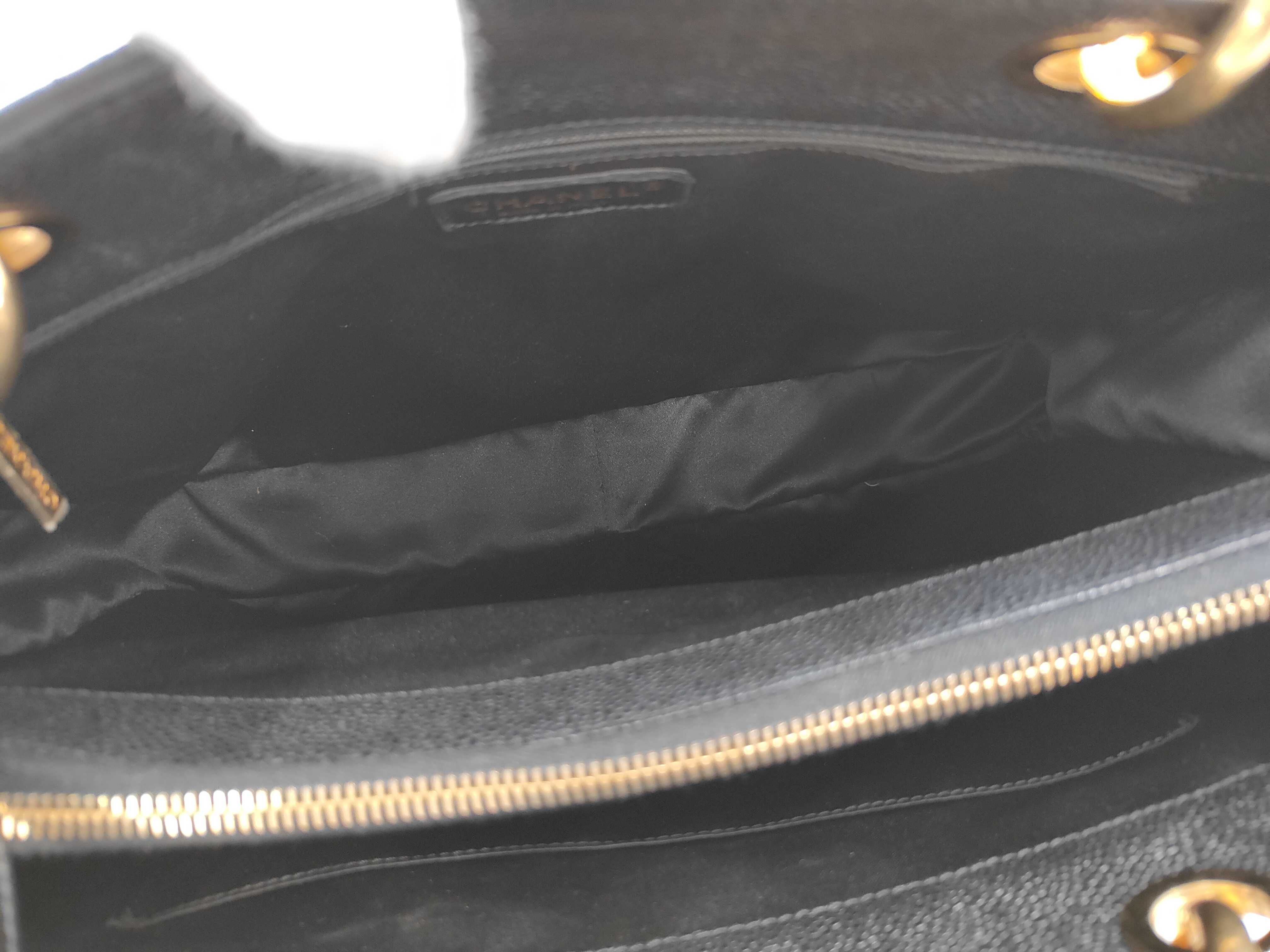 Caviar Skin GST Chain Tote Bag (Serial Number 17) — view 10