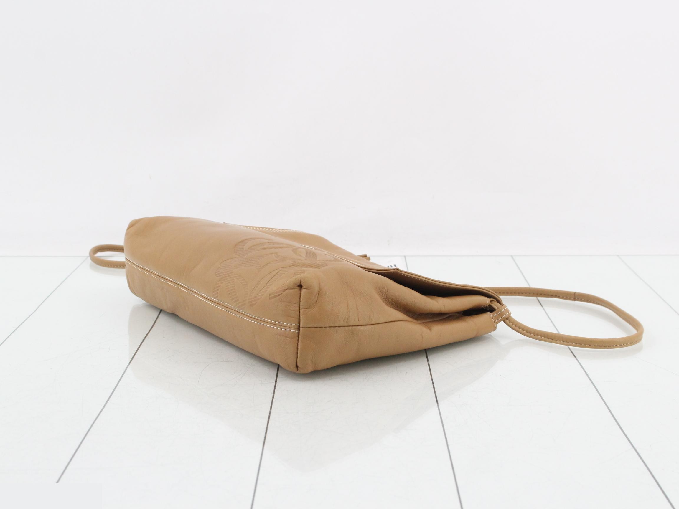 Anagram shoulder bag, leather, brown — view 6