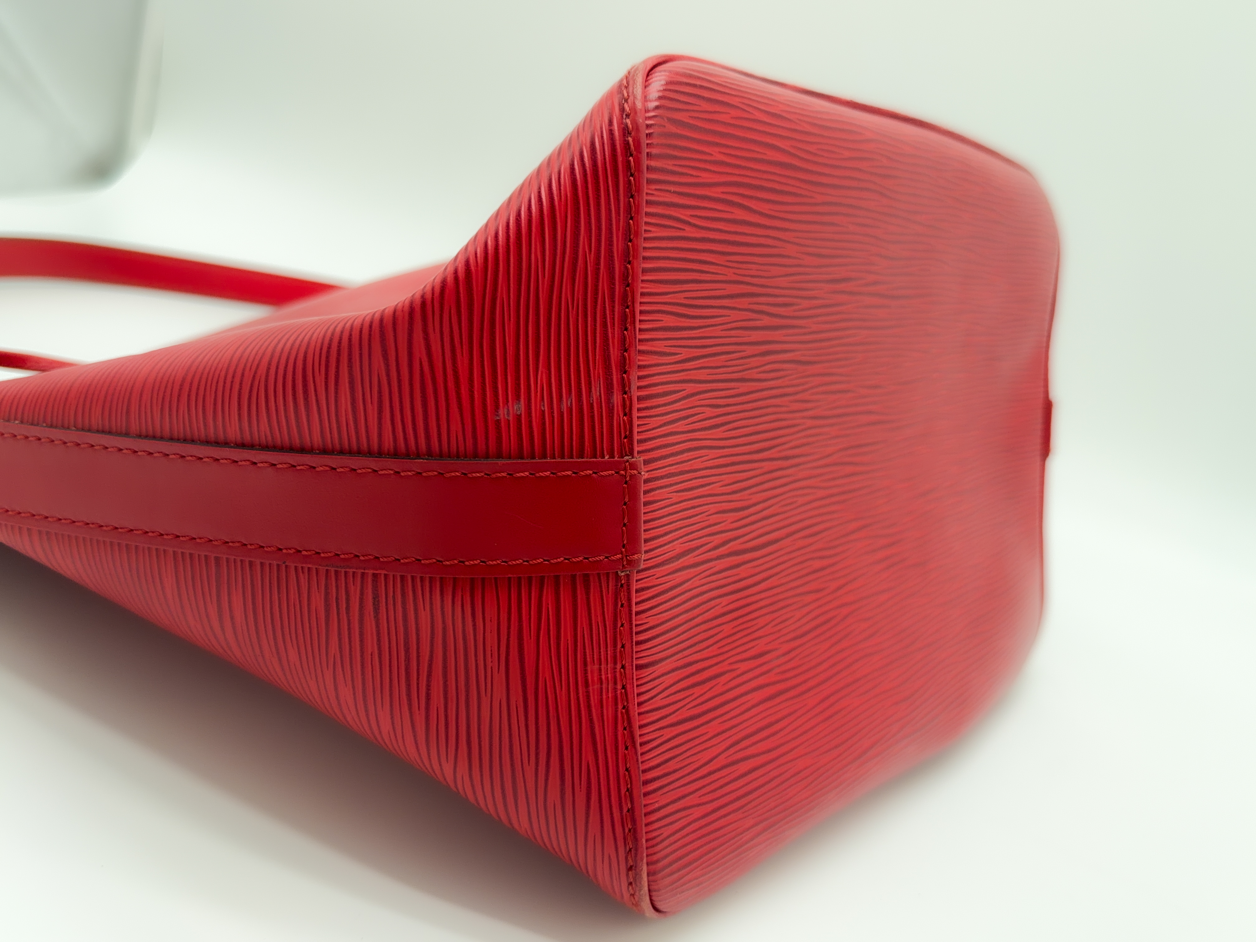 Epi M44107 Petit Noé Castilian Red AR0994 Shoulder Bag — view 8