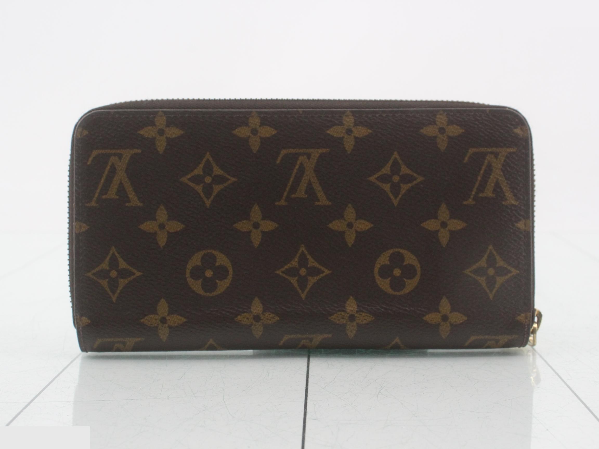 Zippy Wallet Monogram — view 2