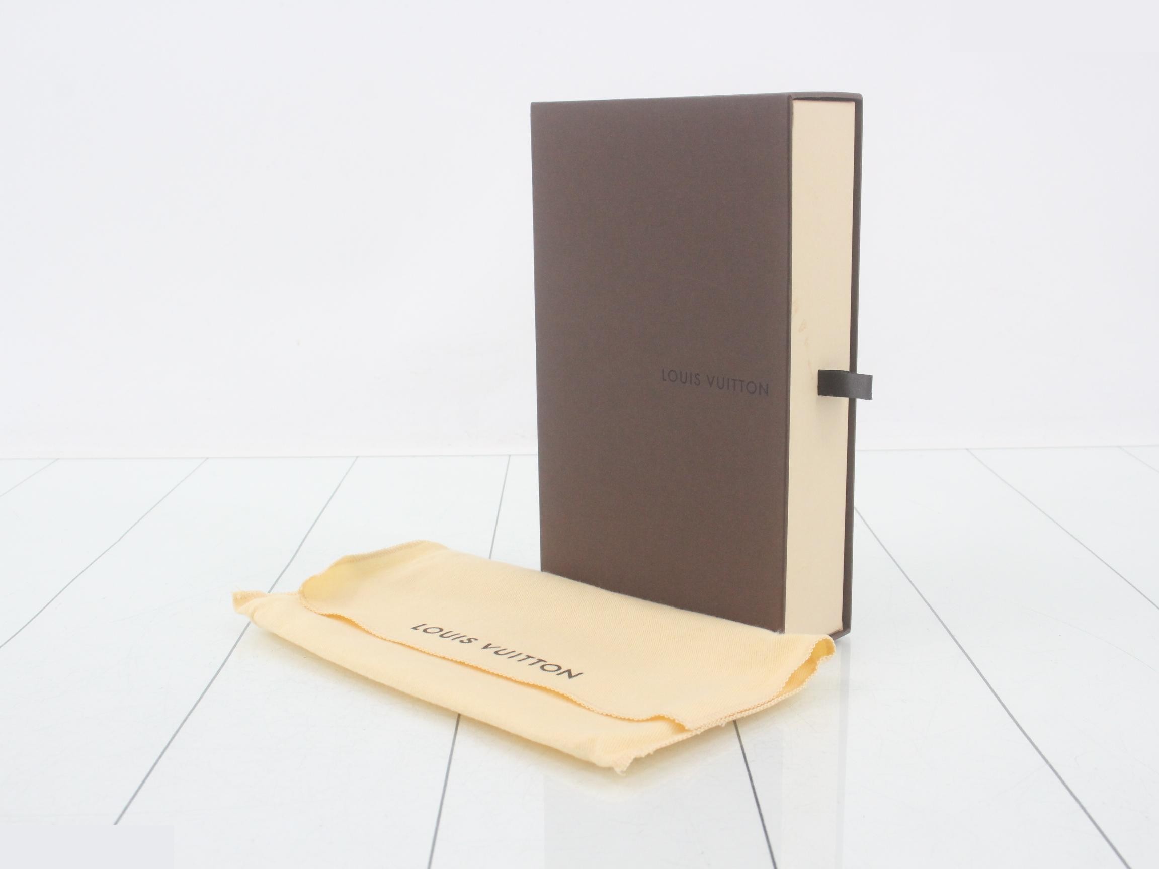 Zippy Wallet Monogram — view 5