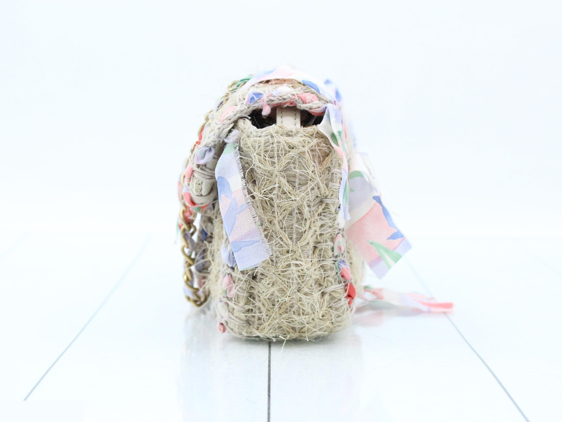 Matelassé (bag) - Shoulder bag — view 3