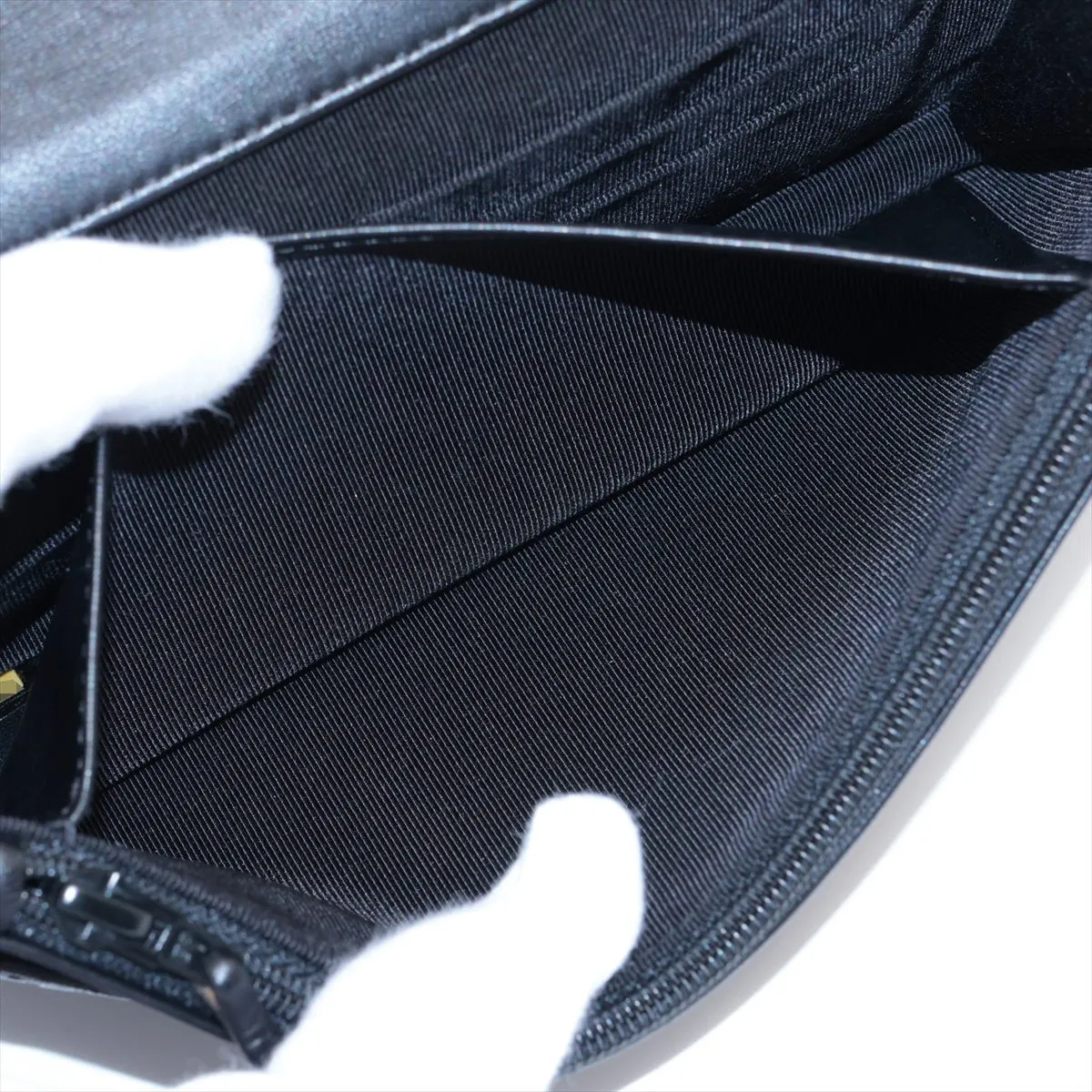 Matelasse perforated leather long wallet black silver hardware 11150882 — view 5