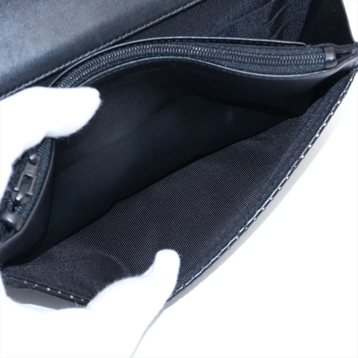 Matelasse perforated leather long wallet black silver hardware 11150882 — view 6