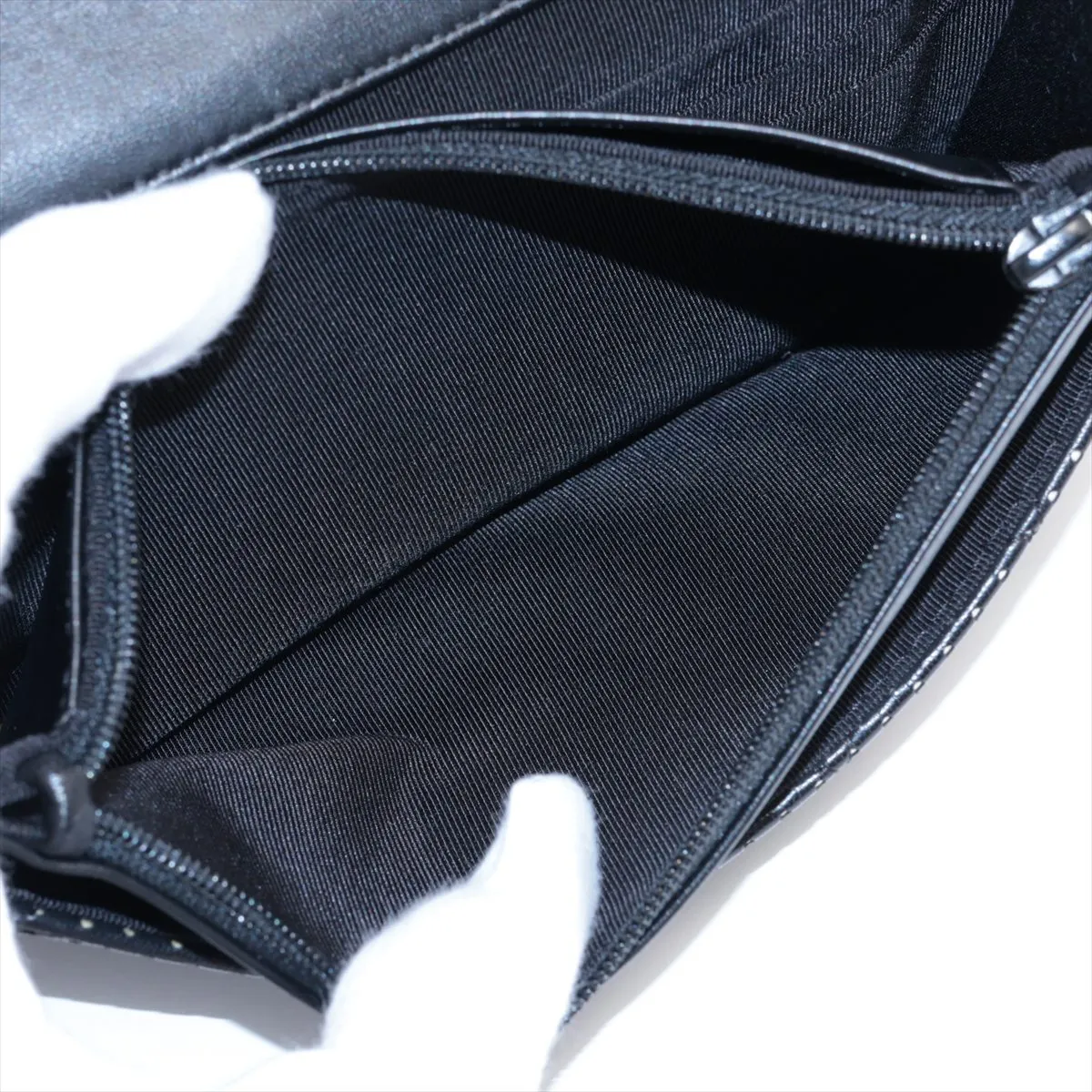 Matelasse perforated leather long wallet black silver hardware 11150882 — view 7