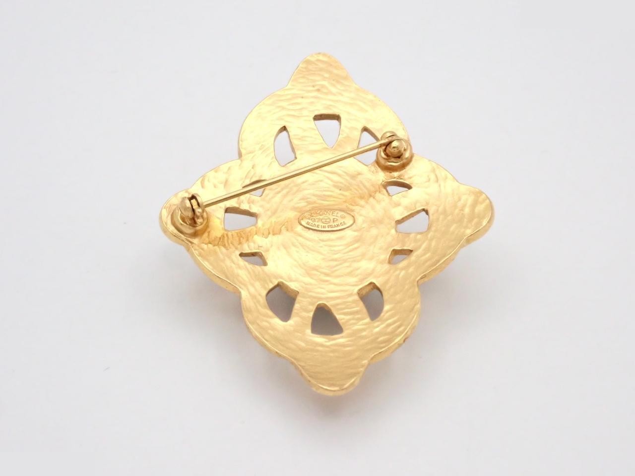 Brooch, Coco Mark, Gold — view 2