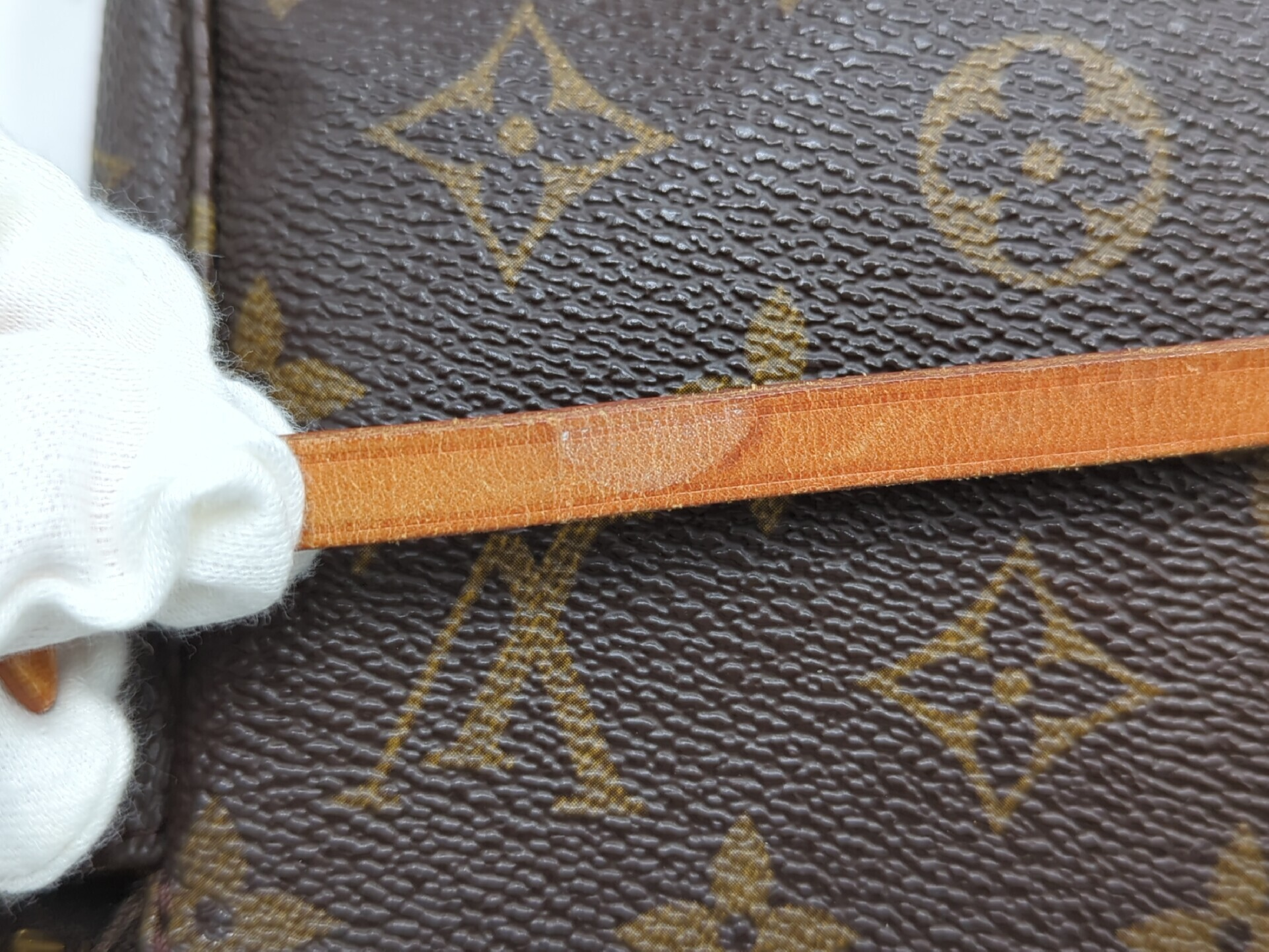 M40712 Monogram Pochette Accessoires Shoulder Bag — view 13