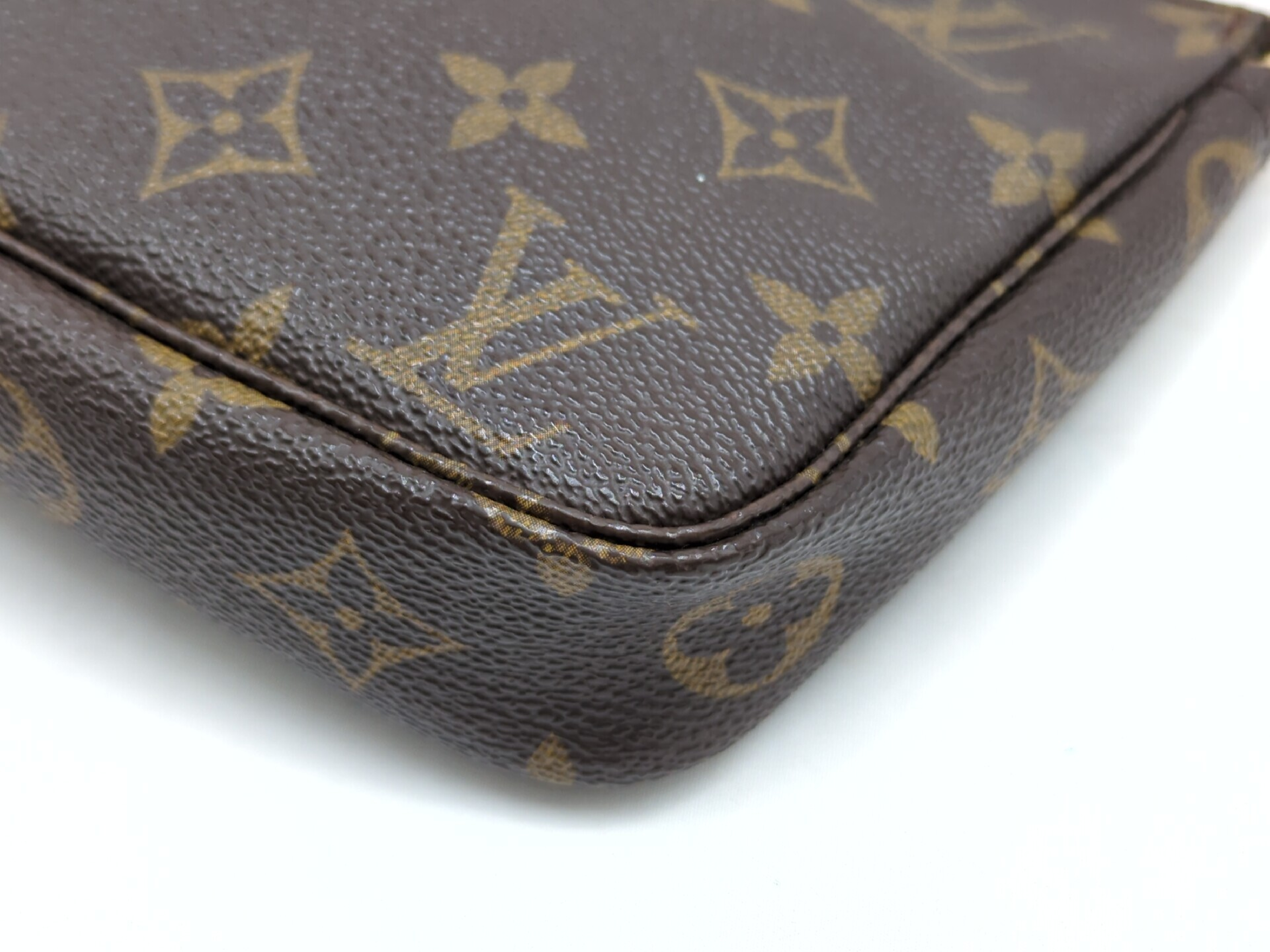 M40712 Monogram Pochette Accessoires Shoulder Bag — view 3