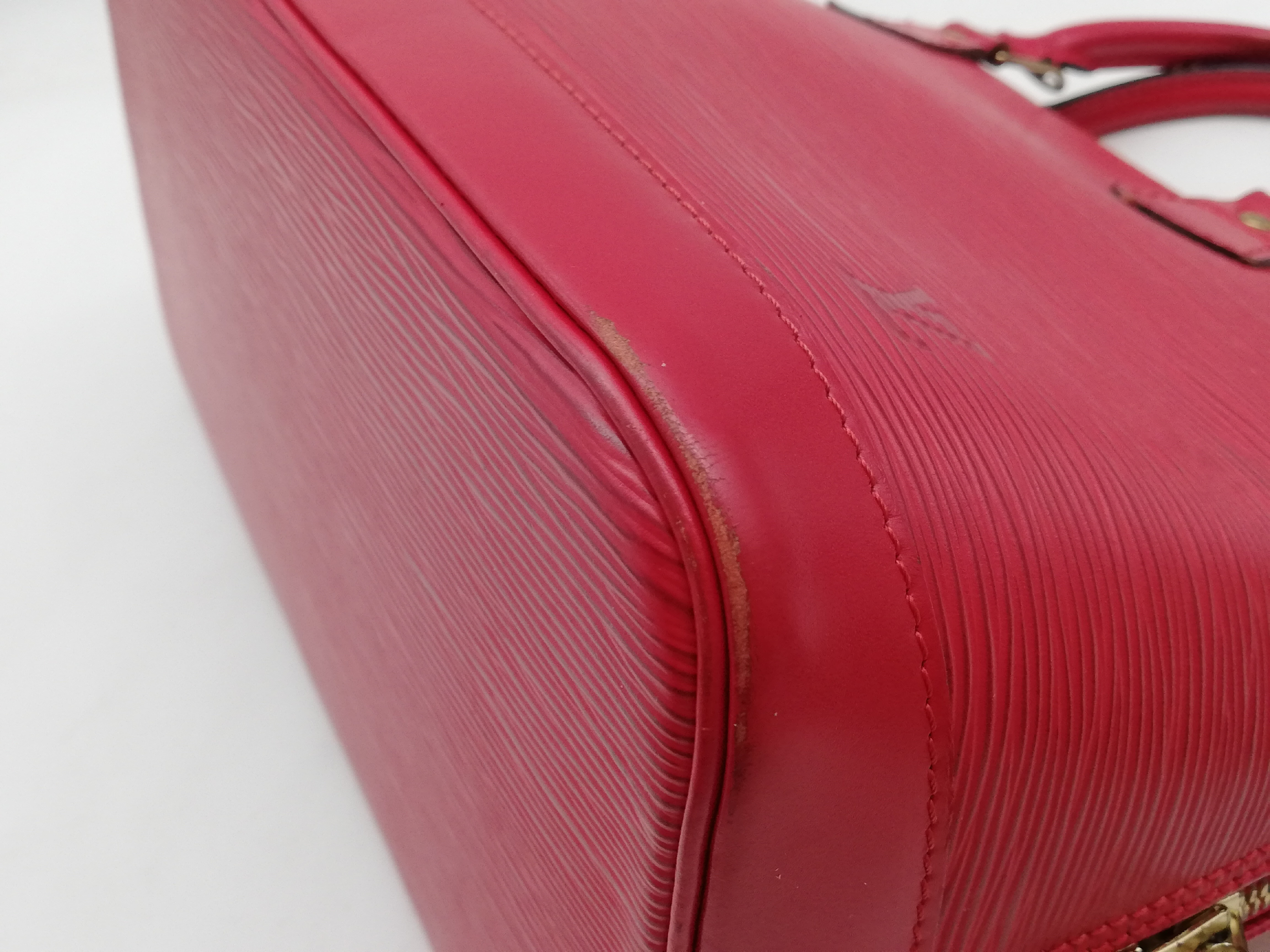 Epi Alma M52147 Handbag — view 12