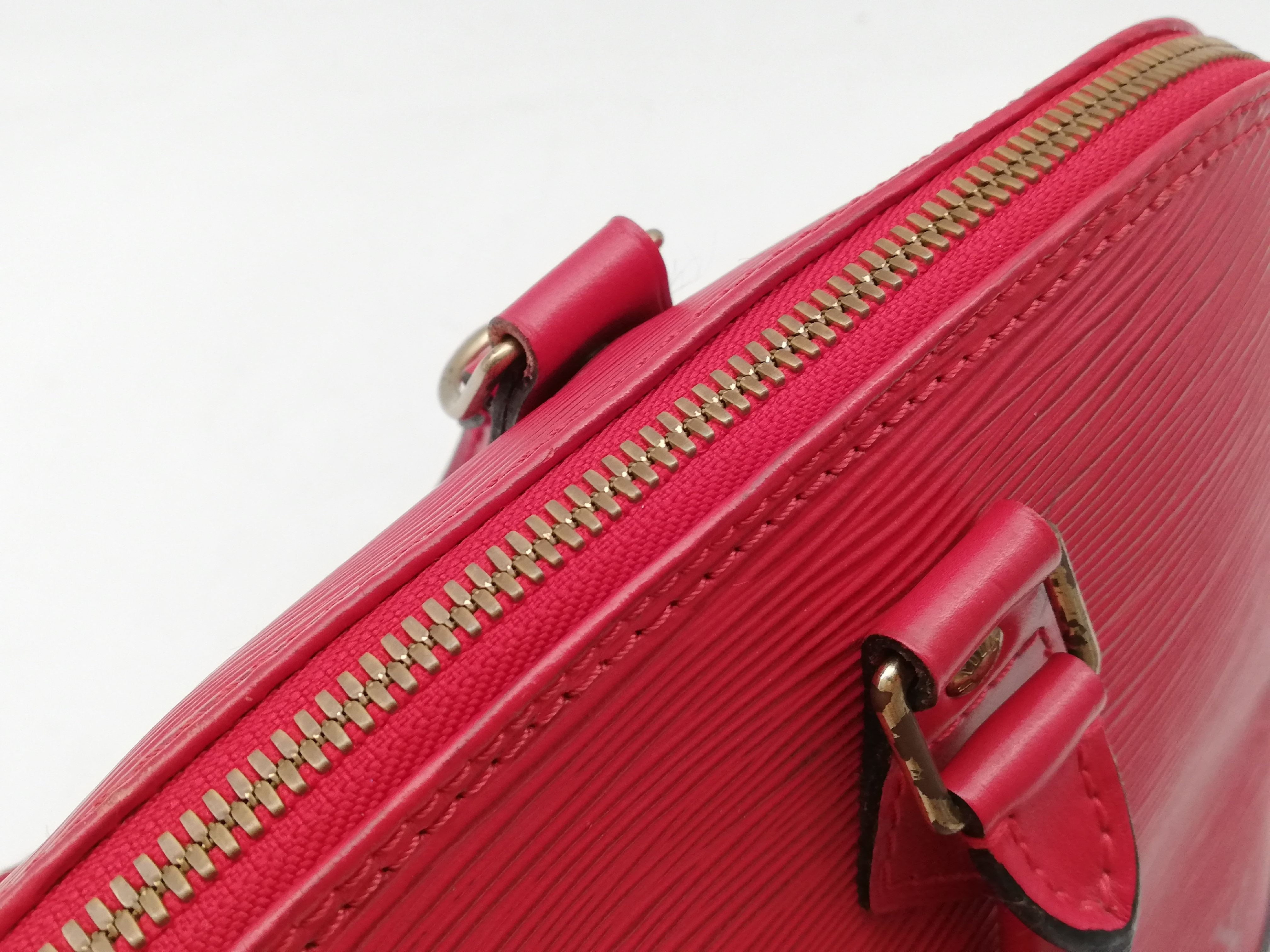 Epi Alma M52147 Handbag — view 7