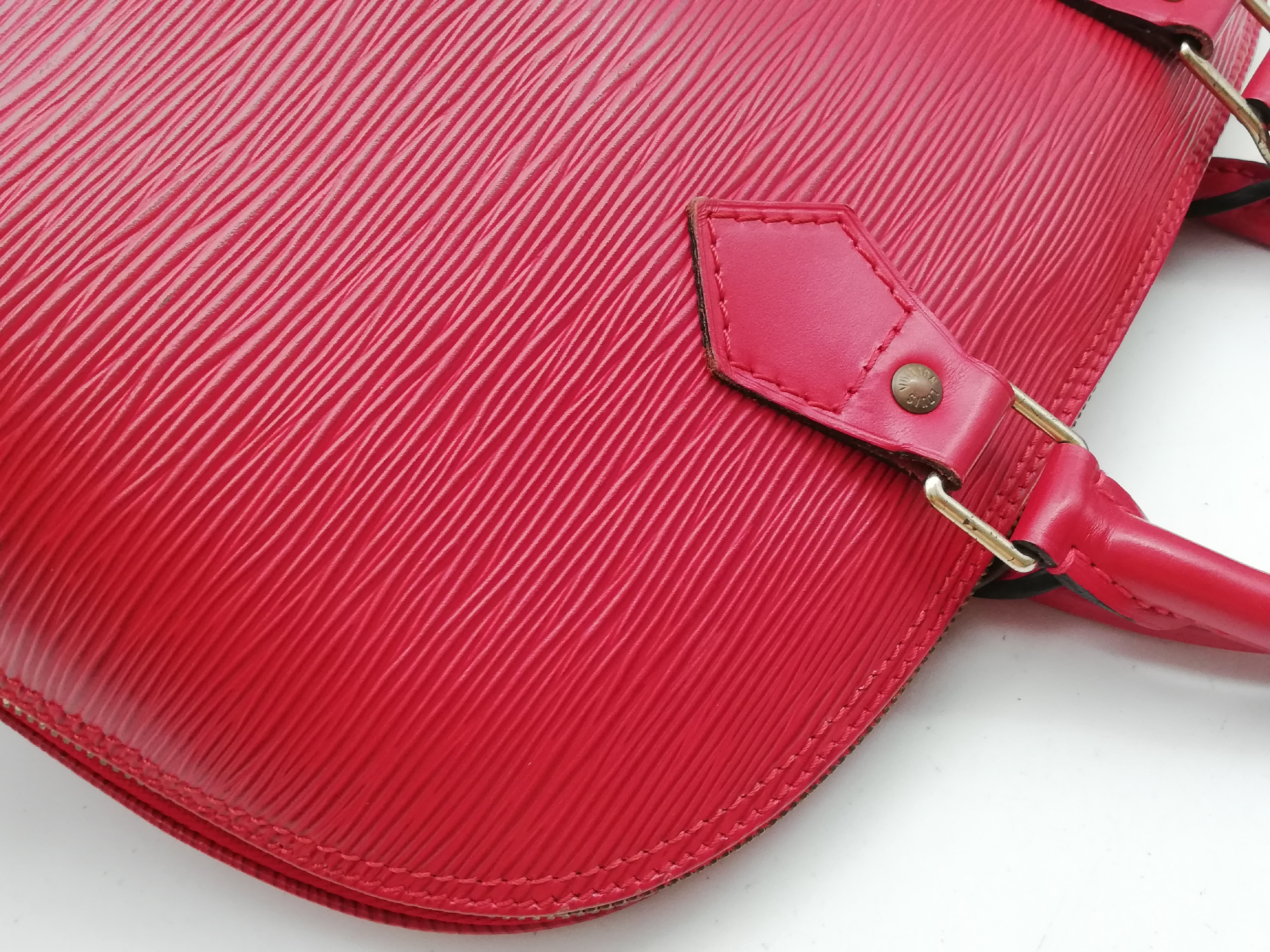 Epi Alma M52147 Handbag — view 9