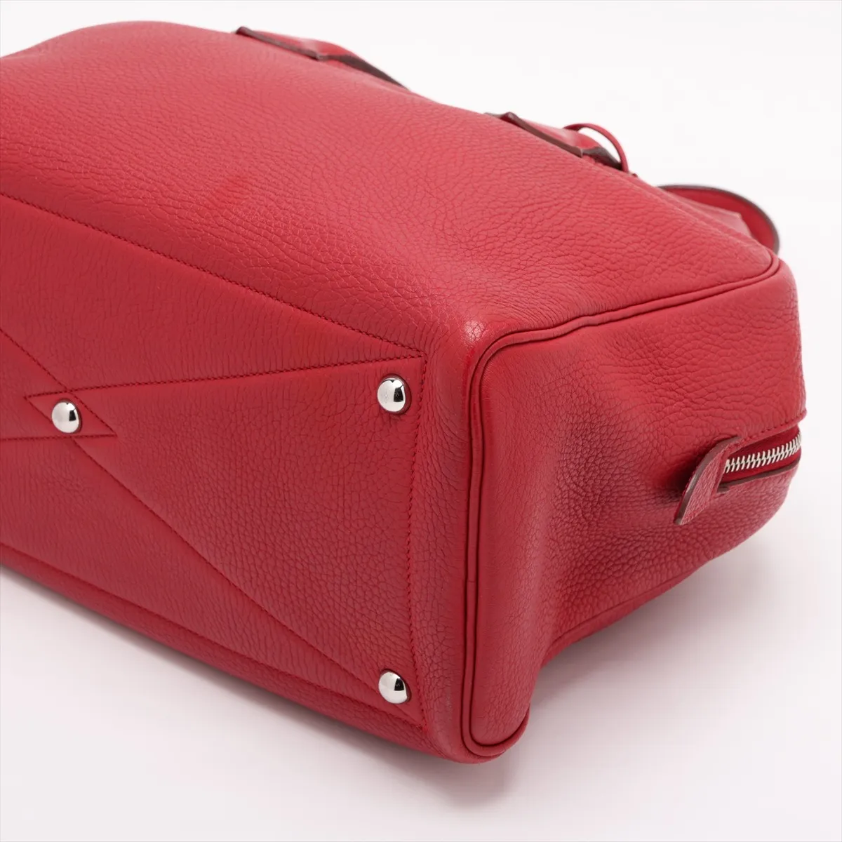 Victoria 35, Taurillon Clemence leather, Rouge Garance, silver hardware. P: 2012. Clochette strap torn. — view 3