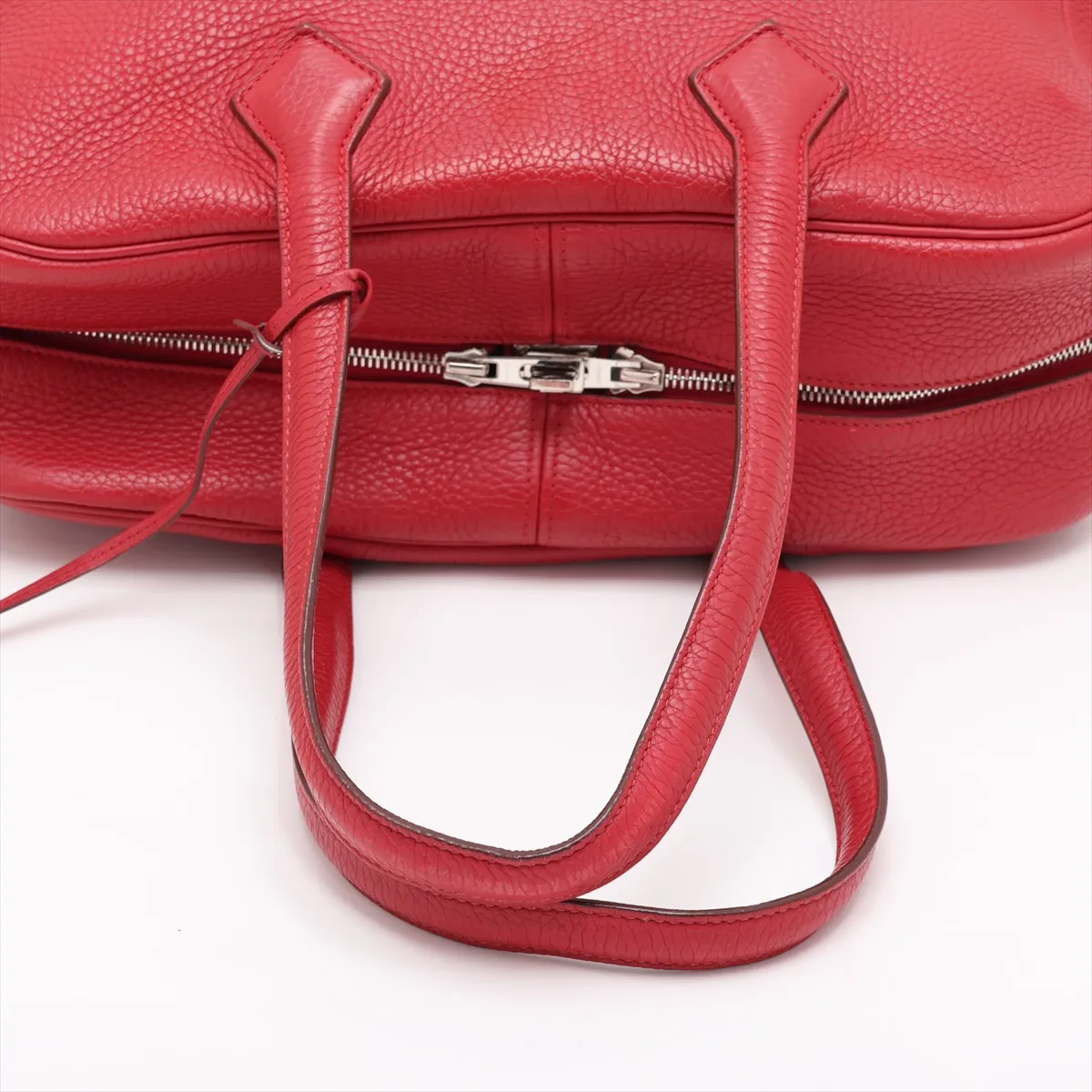 Victoria 35, Taurillon Clemence leather, Rouge Garance, silver hardware. P: 2012. Clochette strap torn. — view 5