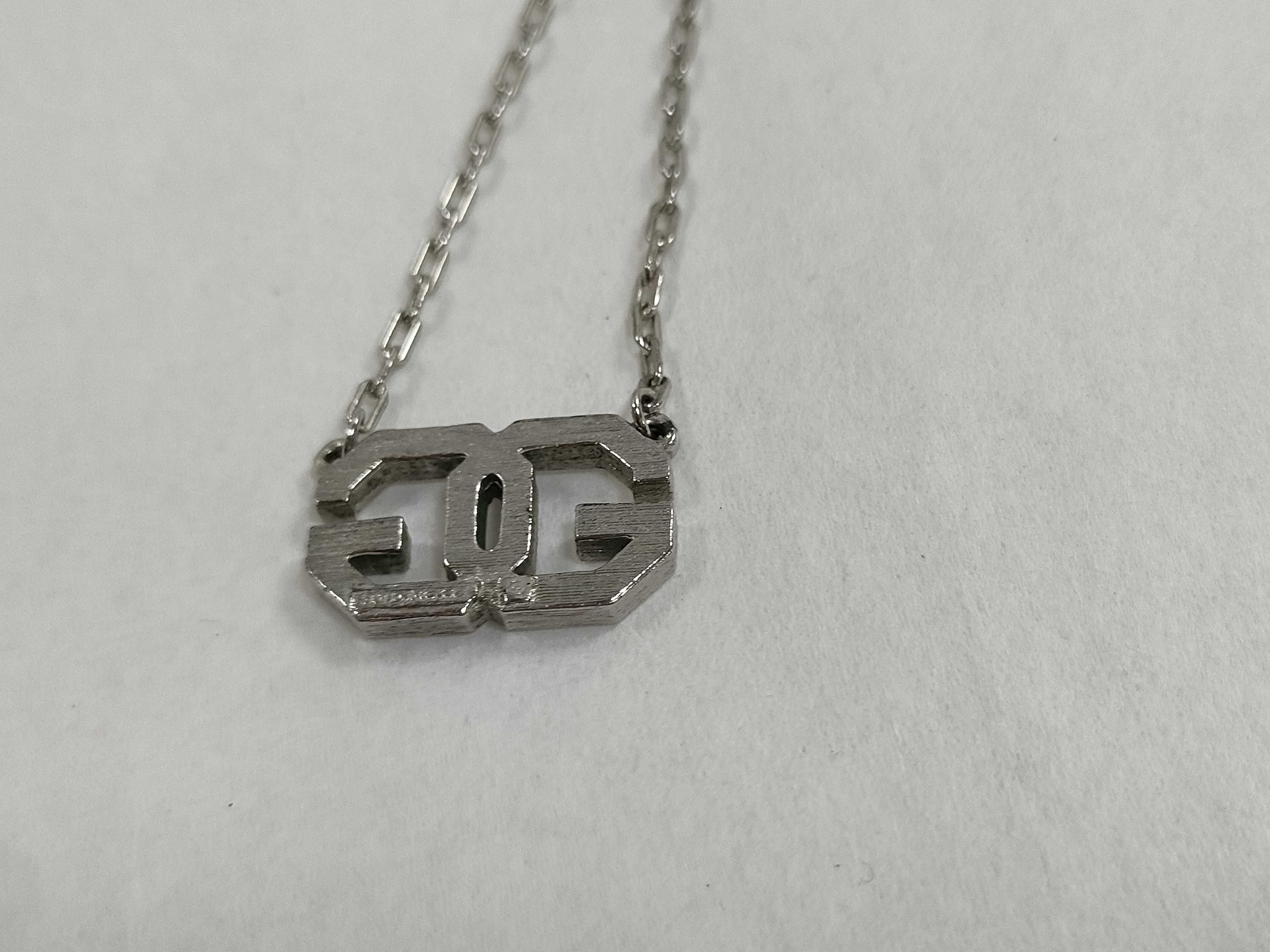 necklace — view 2