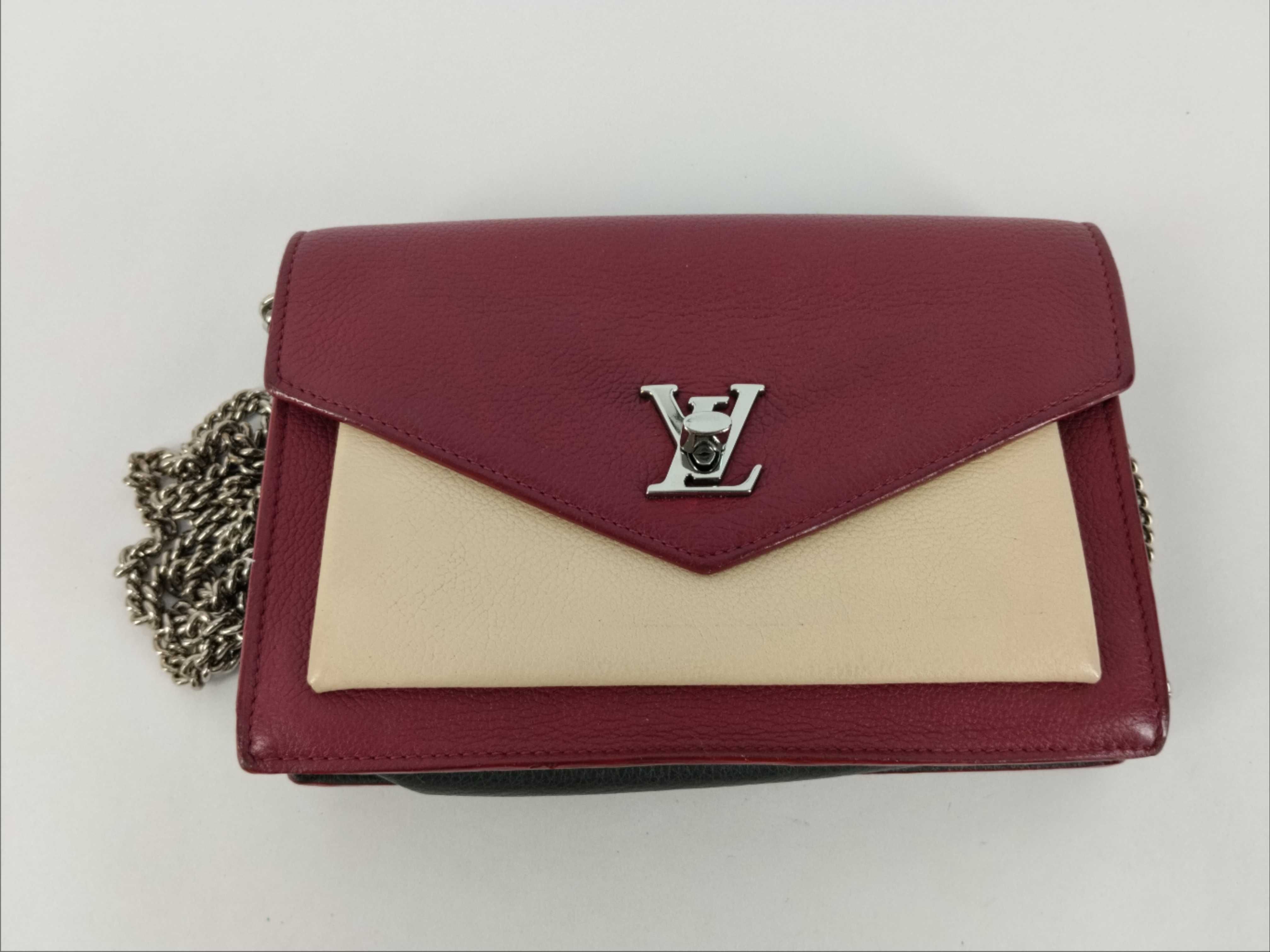 Lockme Shoulder Bag