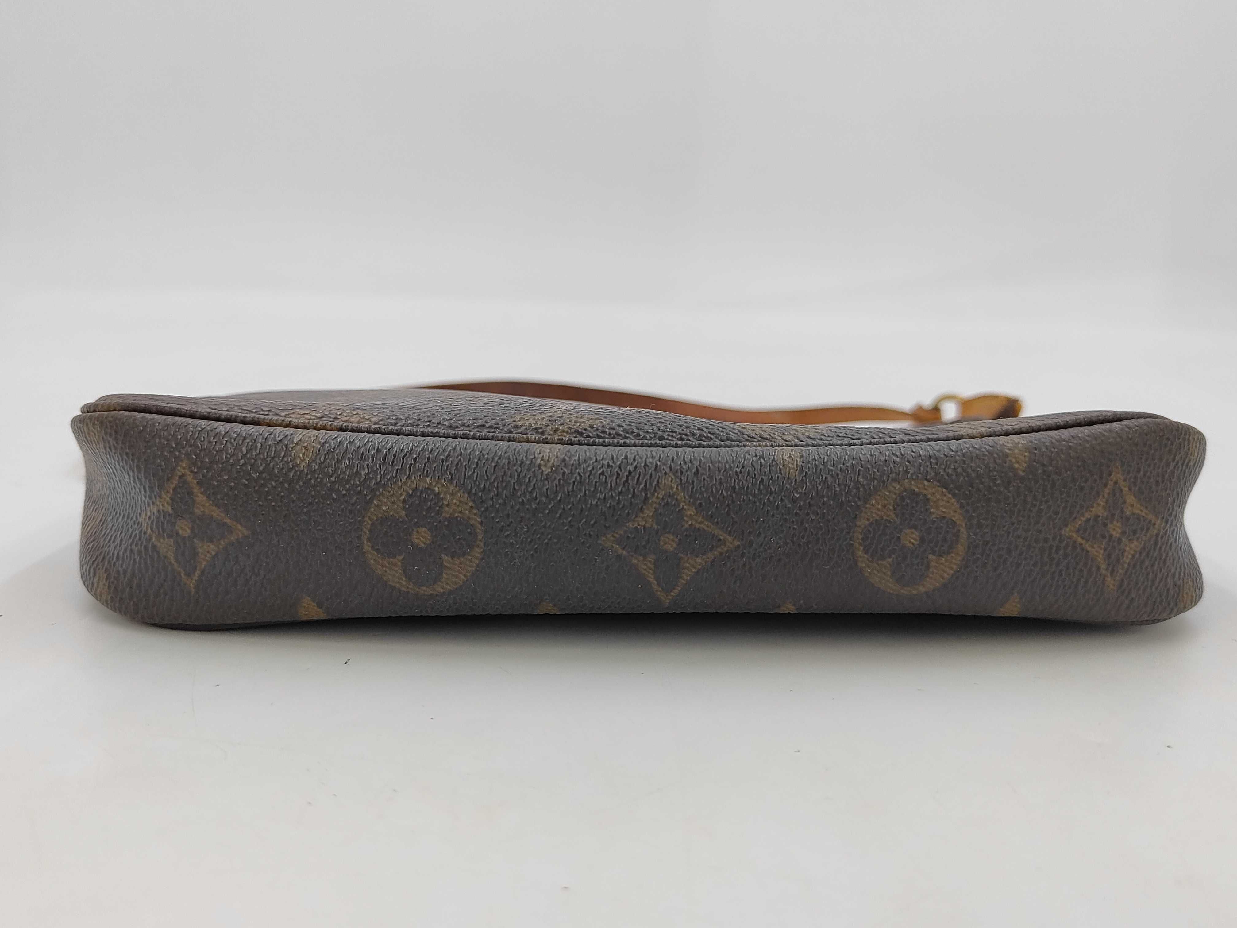 Monogram M51980 Pochette Accessoires Handbag — view 4