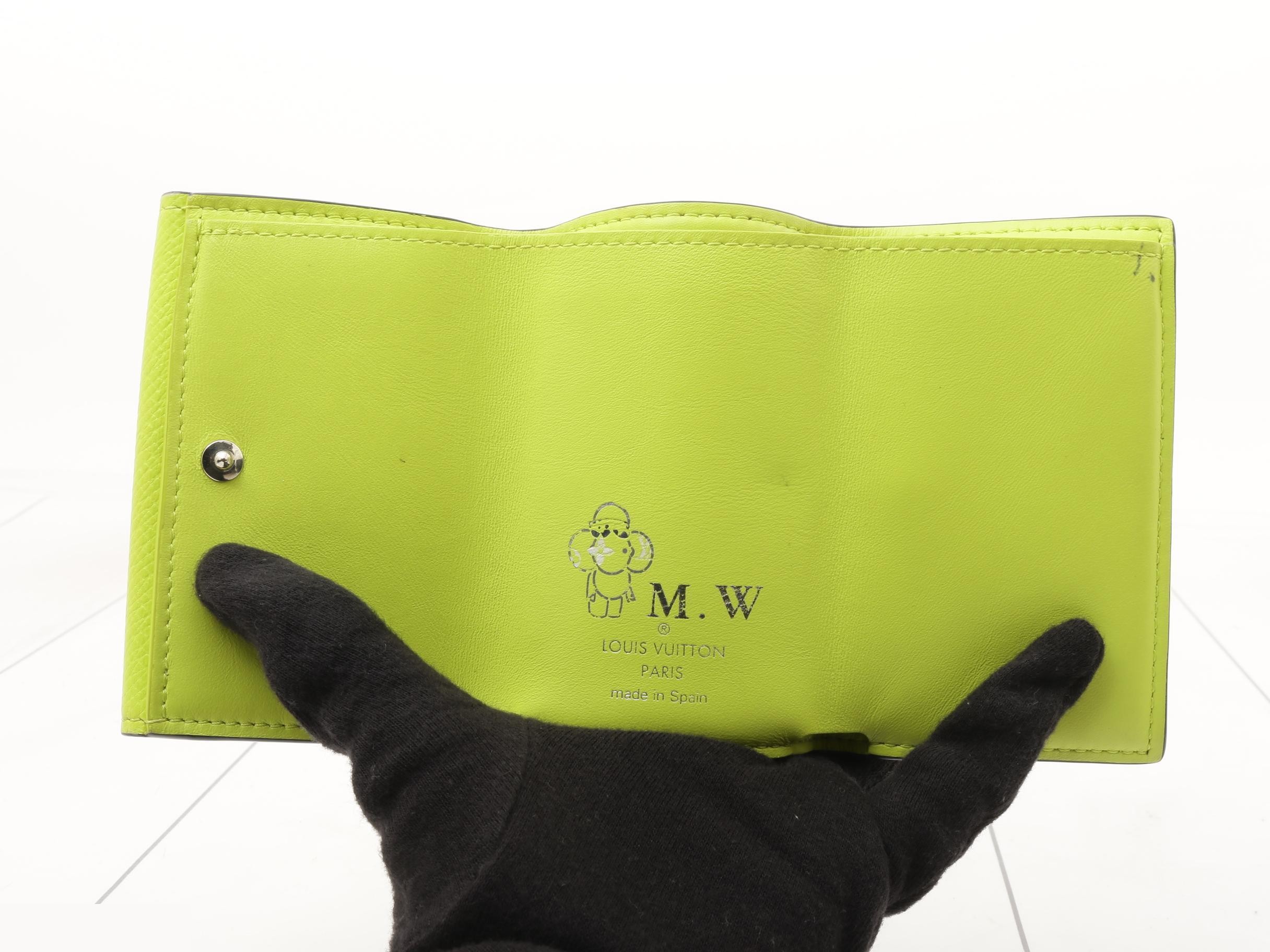 Discovery Compact Wallet, Jaune, Initials M.S. — view 4